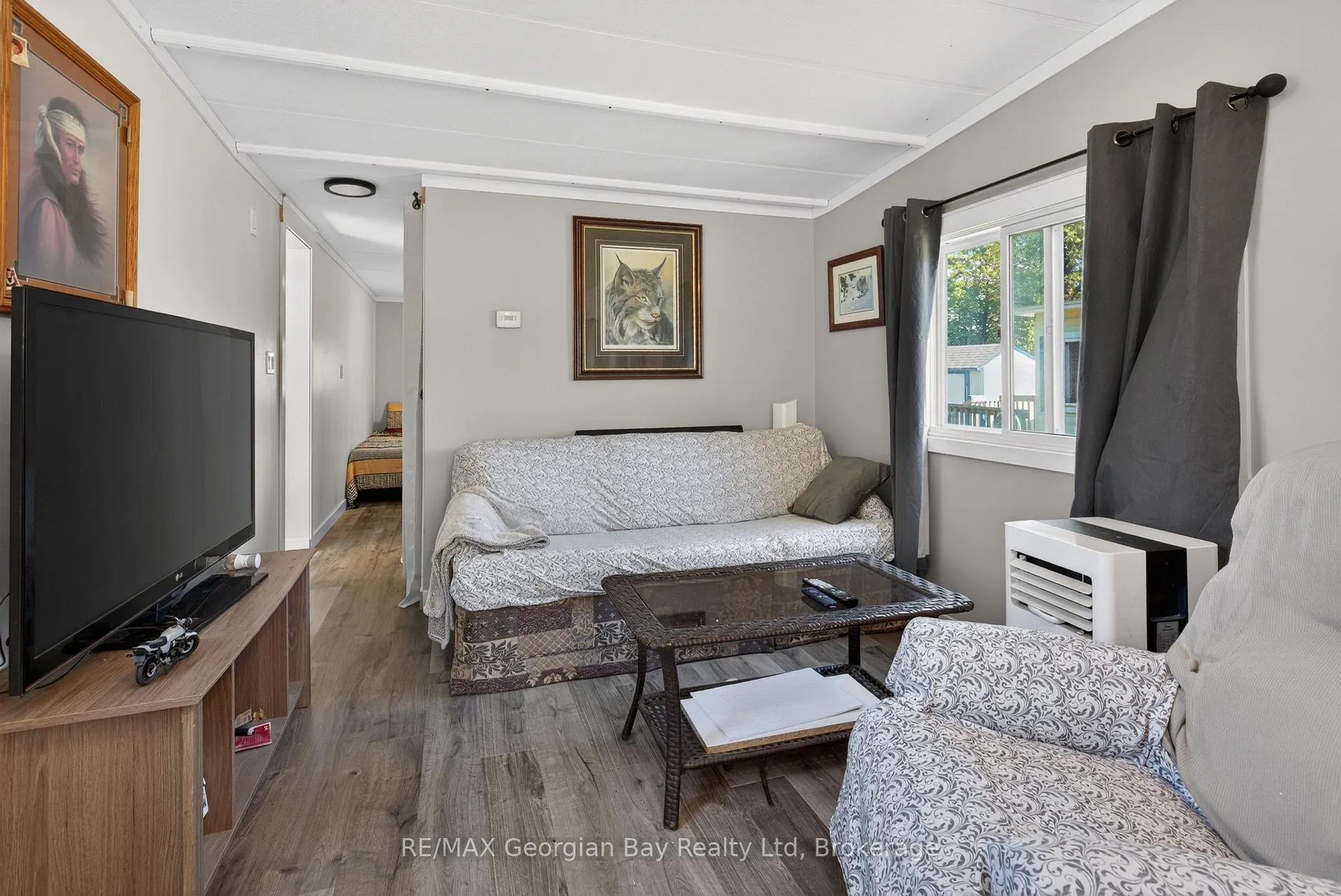 Photo 7 of 24 Lakeshore Road, Midland — HOMEH