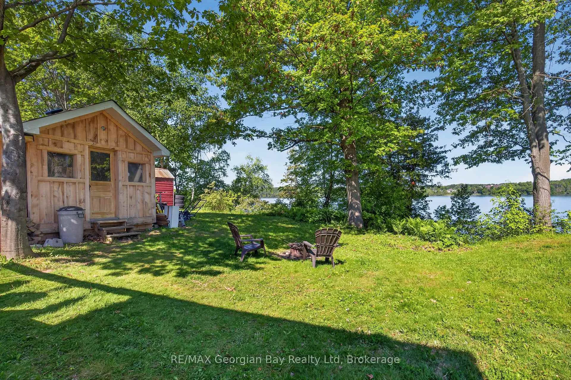 Photo 16 of 24 Lakeshore Road, Midland — HOMEH