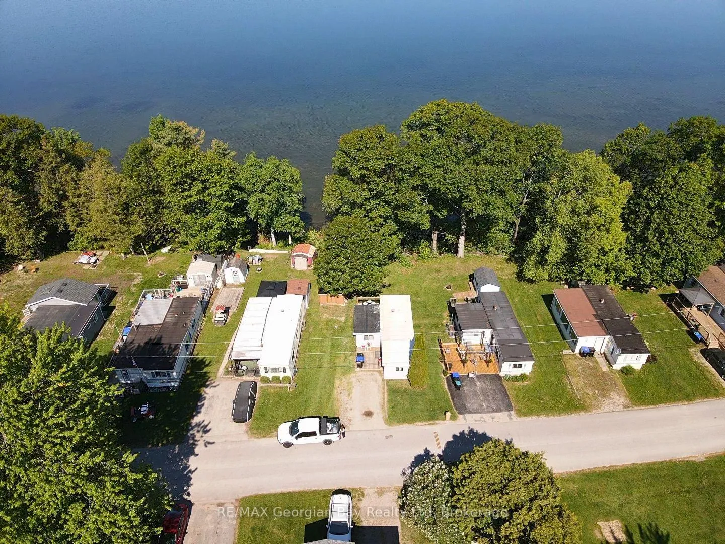 Photo 21 of 24 Lakeshore Road, Midland — HOMEH