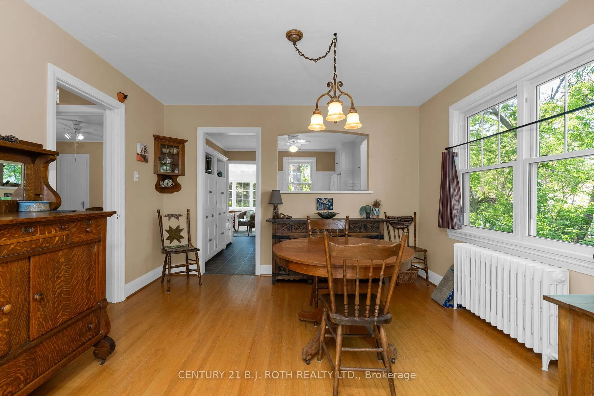 Photo 6 of 51 Henry Street, Barrie, Queen's Park — HOMEH