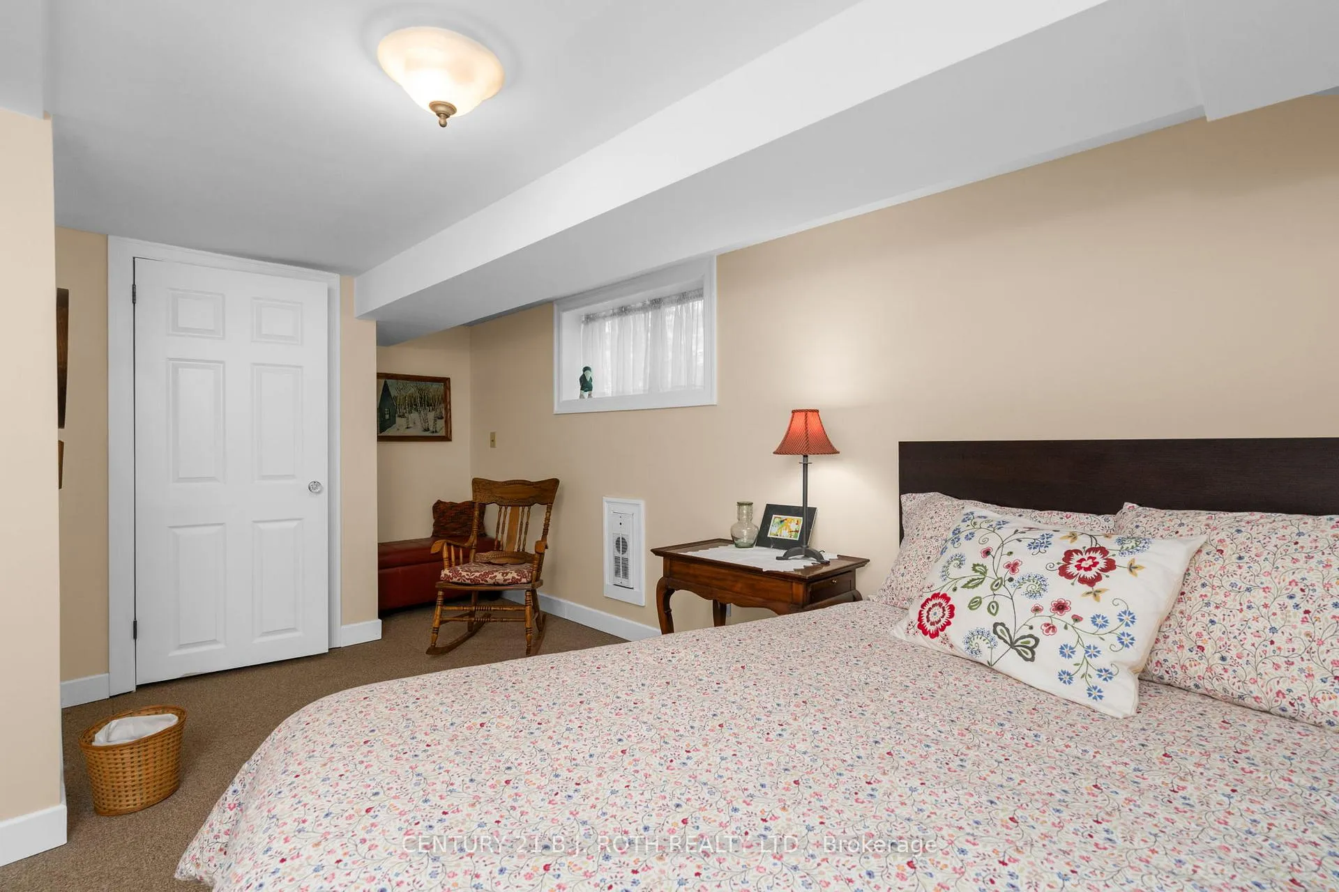 Photo 21 of 51 Henry Street, Barrie, Queen's Park — HOMEH