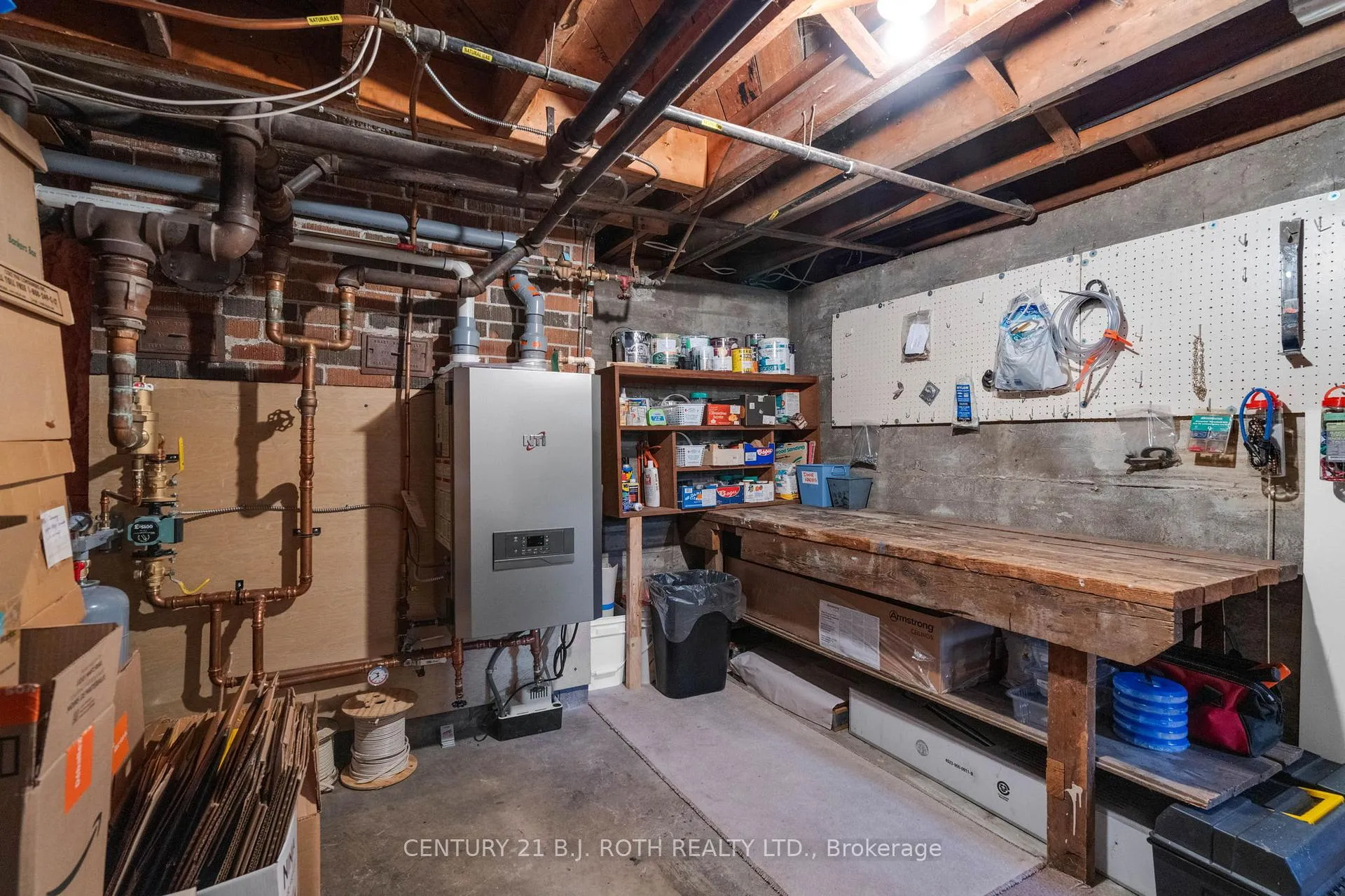 Photo 25 of 51 Henry Street, Barrie, Queen's Park — HOMEH