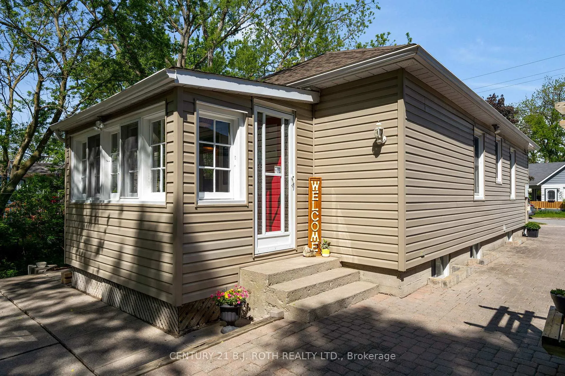 Photo 26 of 51 Henry Street, Barrie, Queen's Park — HOMEH