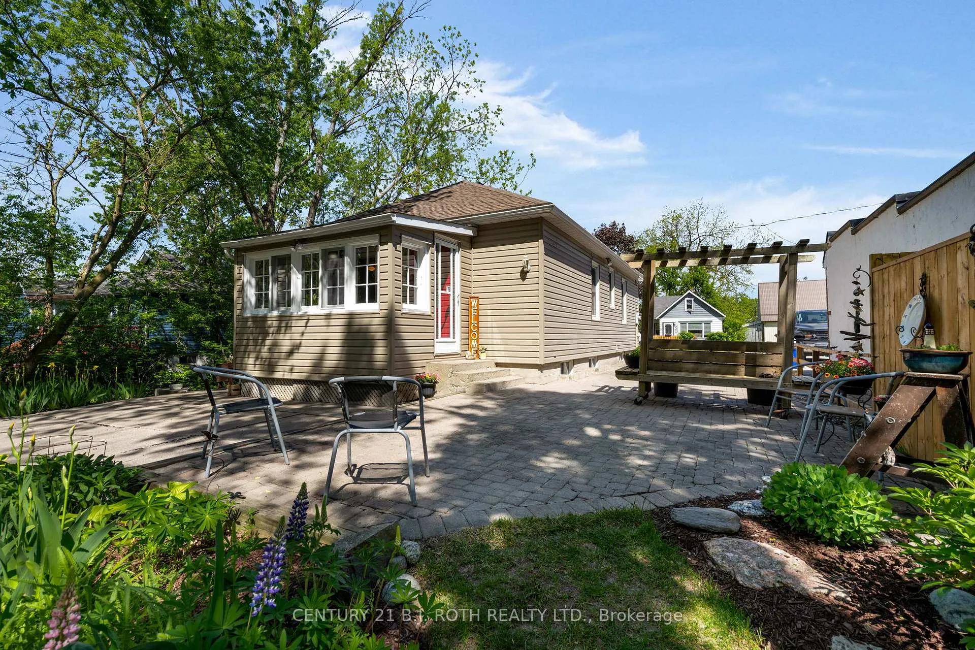 Photo 29 of 51 Henry Street, Barrie, Queen's Park — HOMEH