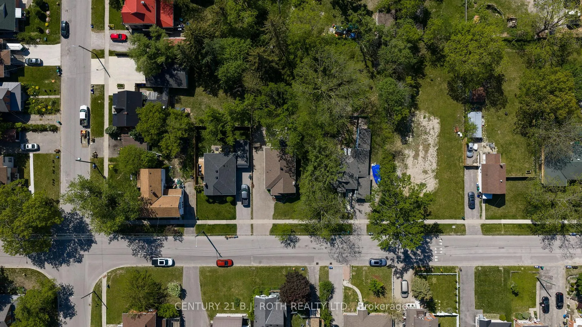 Photo 38 of 51 Henry Street, Barrie, Queen's Park — HOMEH