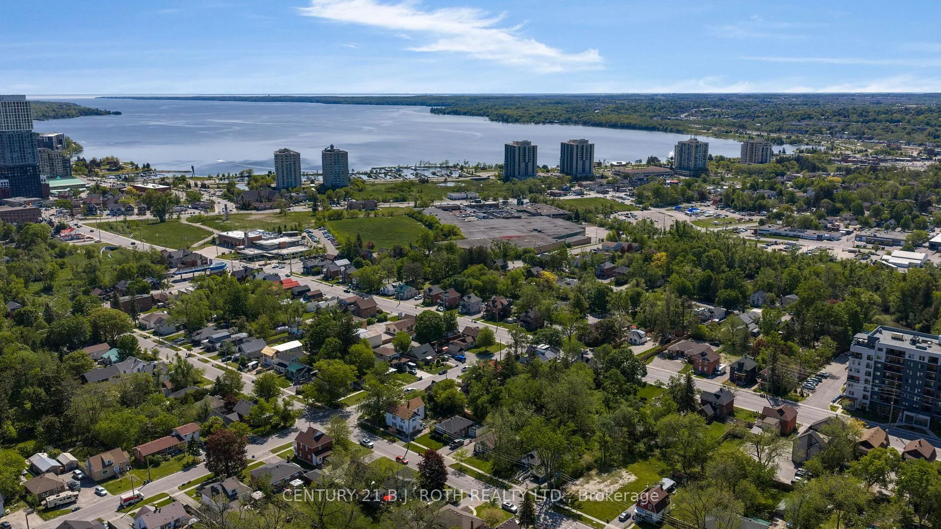 Photo 41 of 51 Henry Street, Barrie, Queen's Park — HOMEH