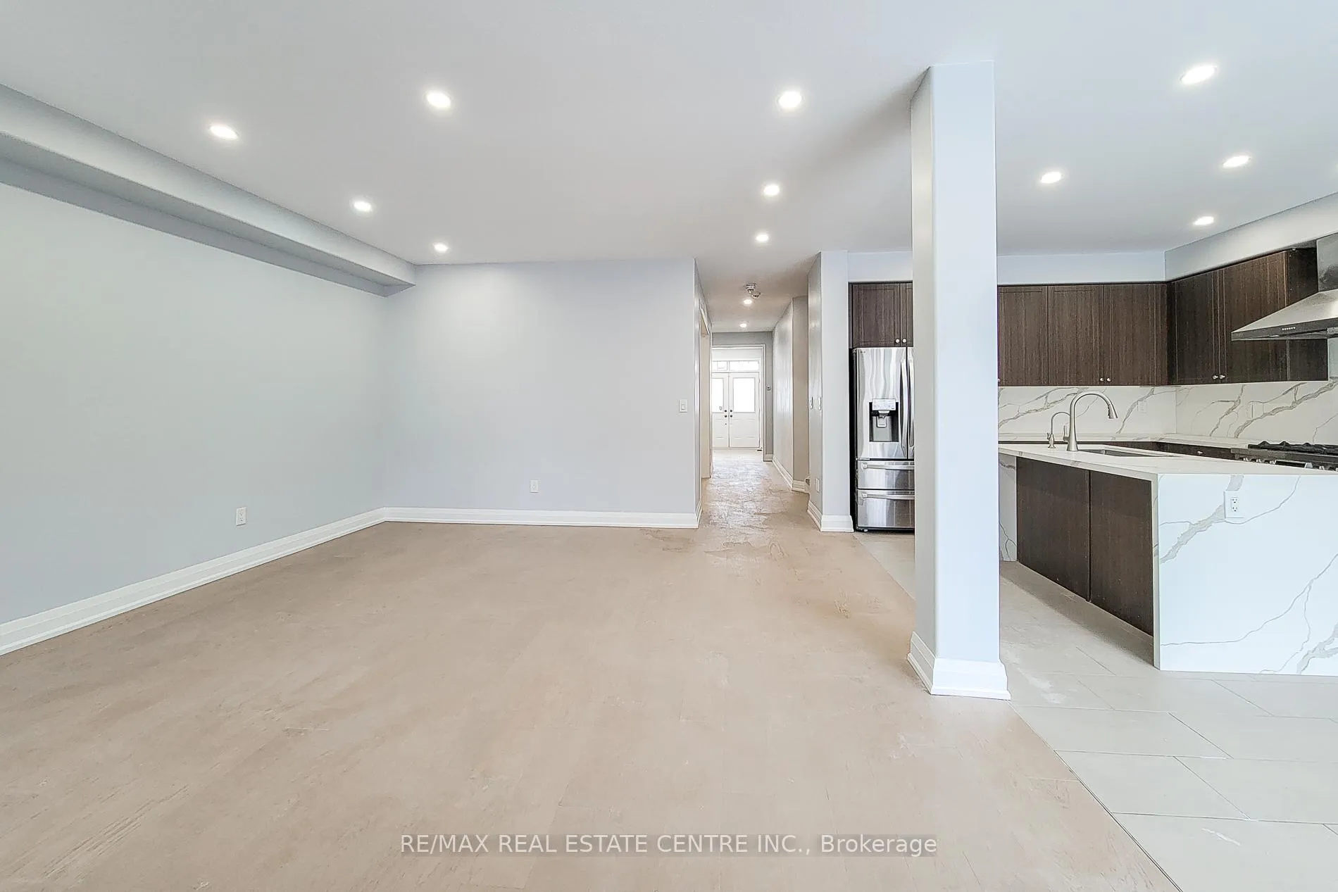Photo 13 of 80 Larry Crescent, Haldimand — HOMEH