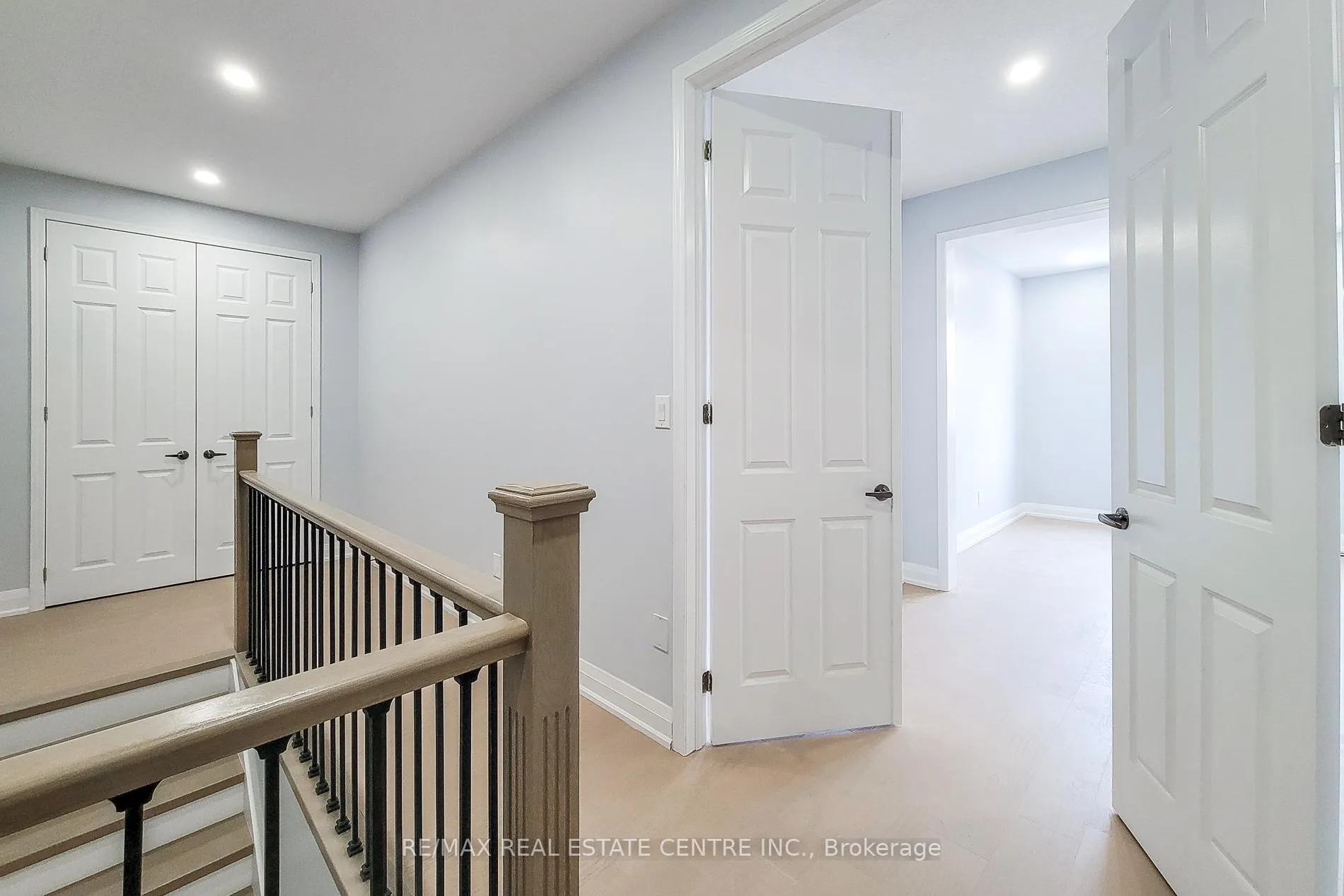 Photo 24 of 80 Larry Crescent, Haldimand — HOMEH