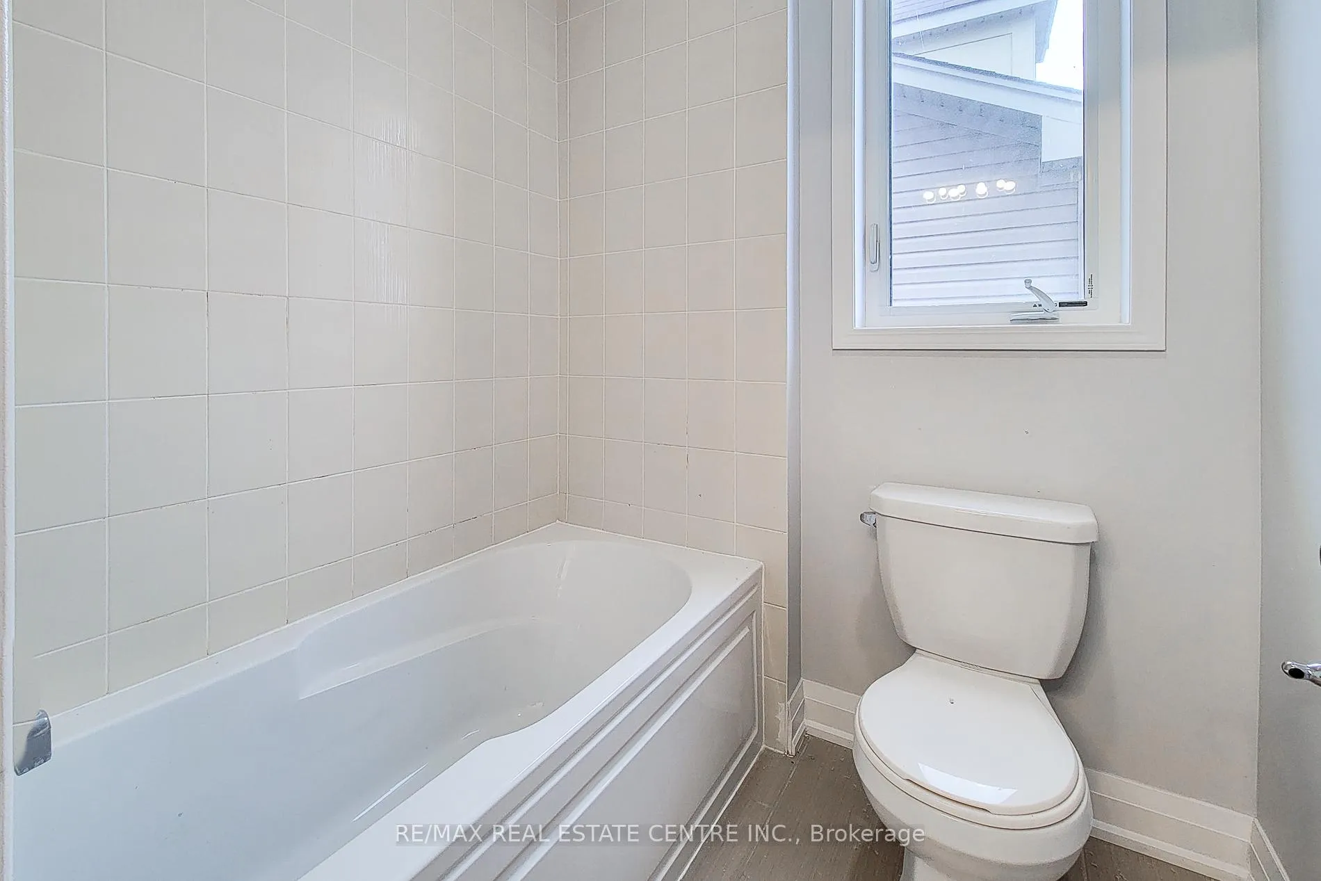 Photo 41 of 80 Larry Crescent, Haldimand — HOMEH