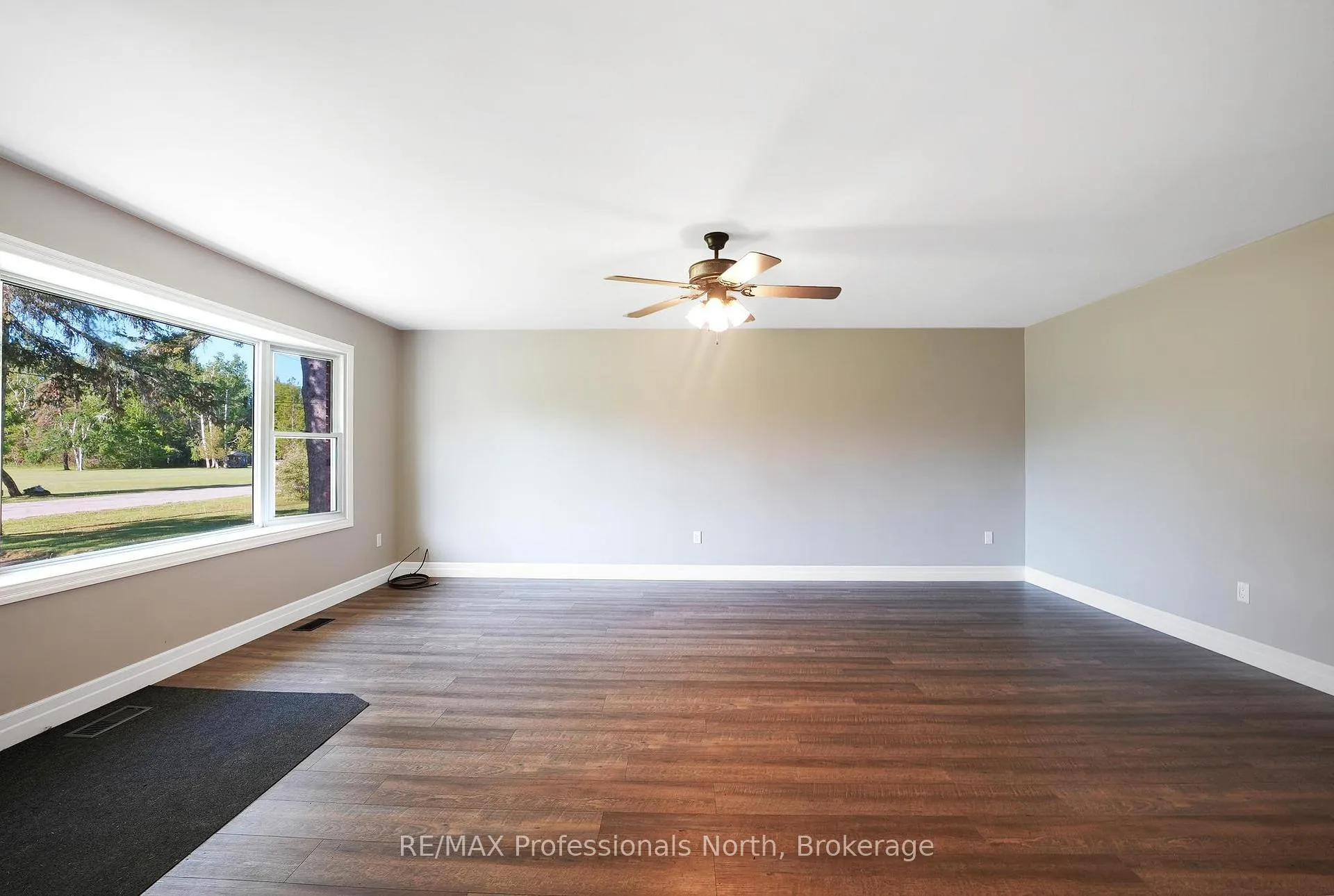 Photo 5 of 162 Hillside Drive, Kawartha Lakes, Somerville — HOMEH