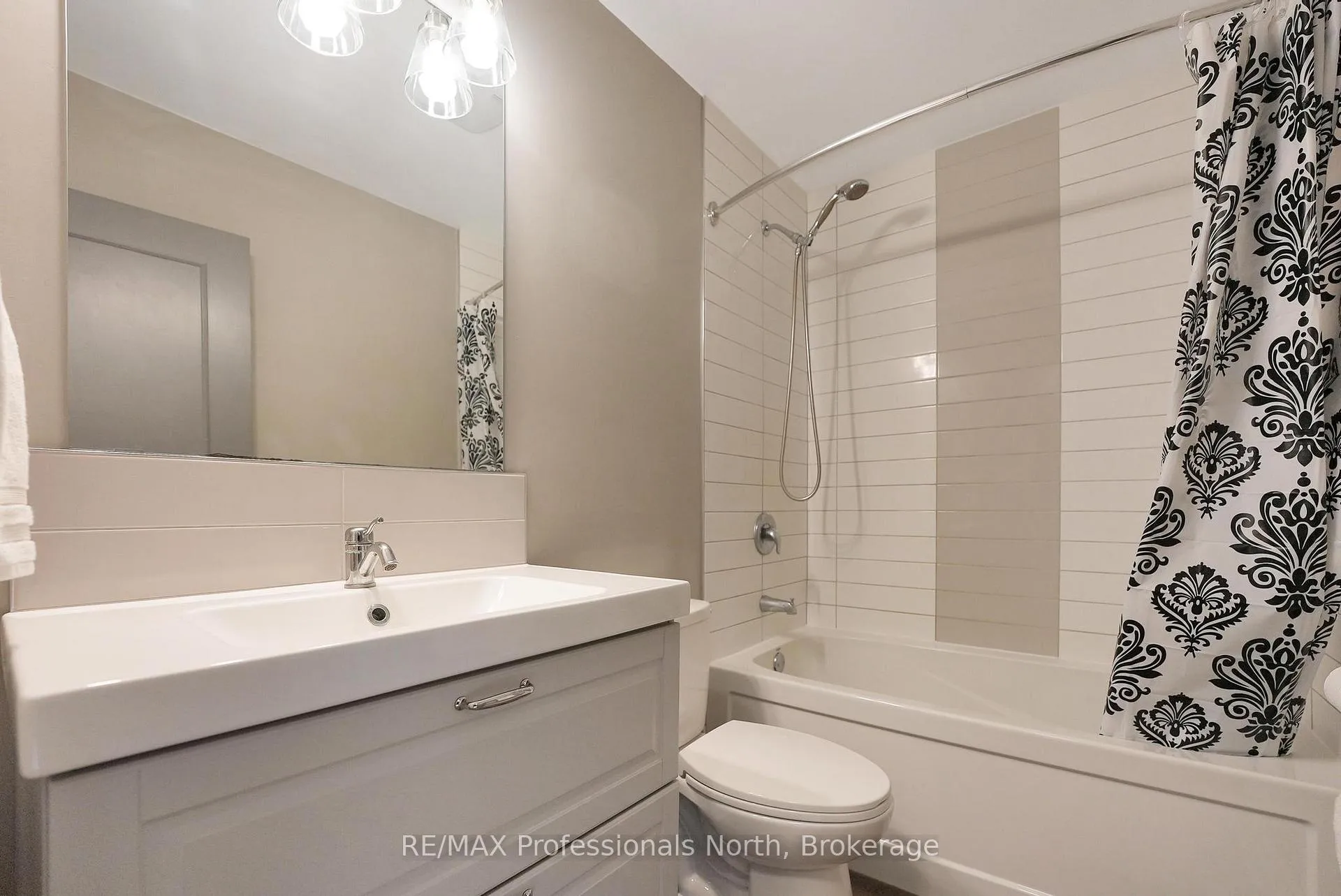 Photo 15 of 162 Hillside Drive, Kawartha Lakes, Somerville — HOMEH