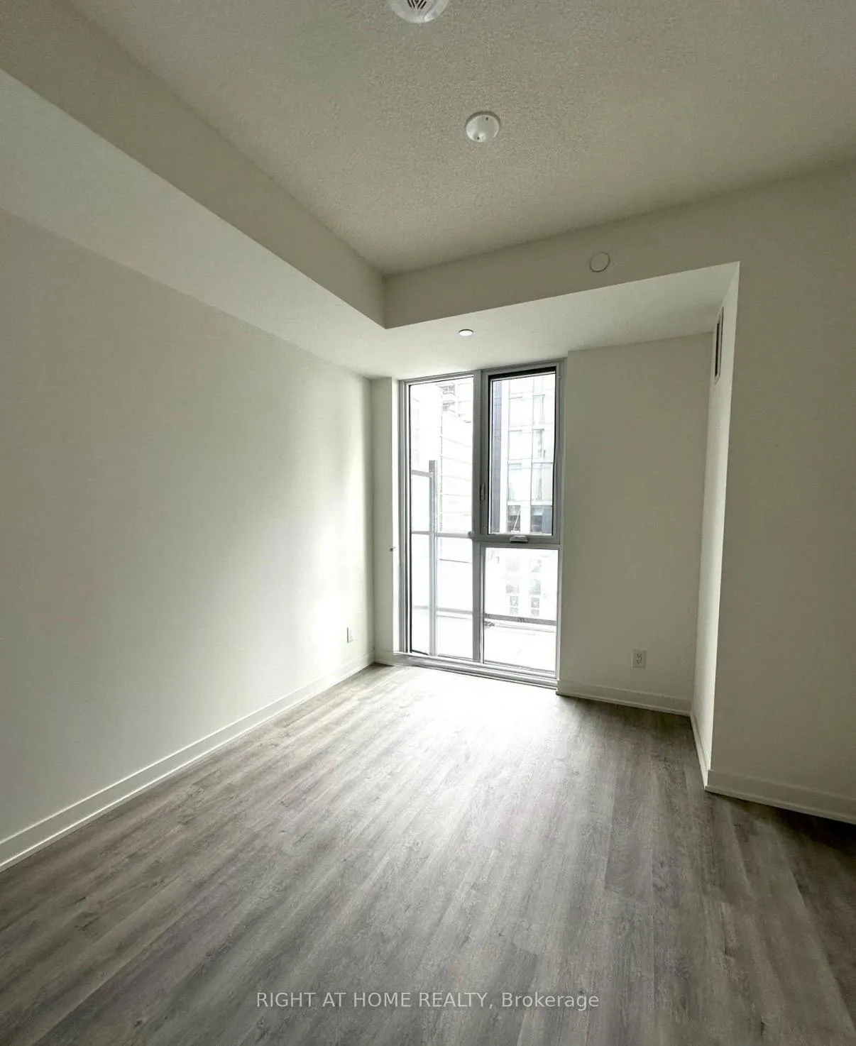 Photo 6 of Unit 511, 8119 Birchmount Road, Markham, Unionville — HOMEH