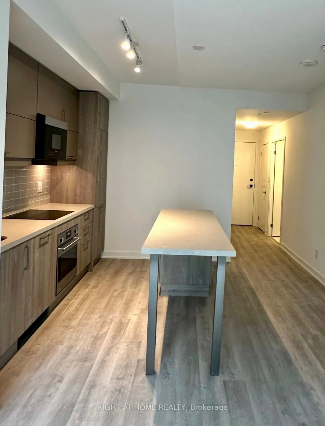 Photo 7 of Unit 511, 8119 Birchmount Road, Markham, Unionville — HOMEH