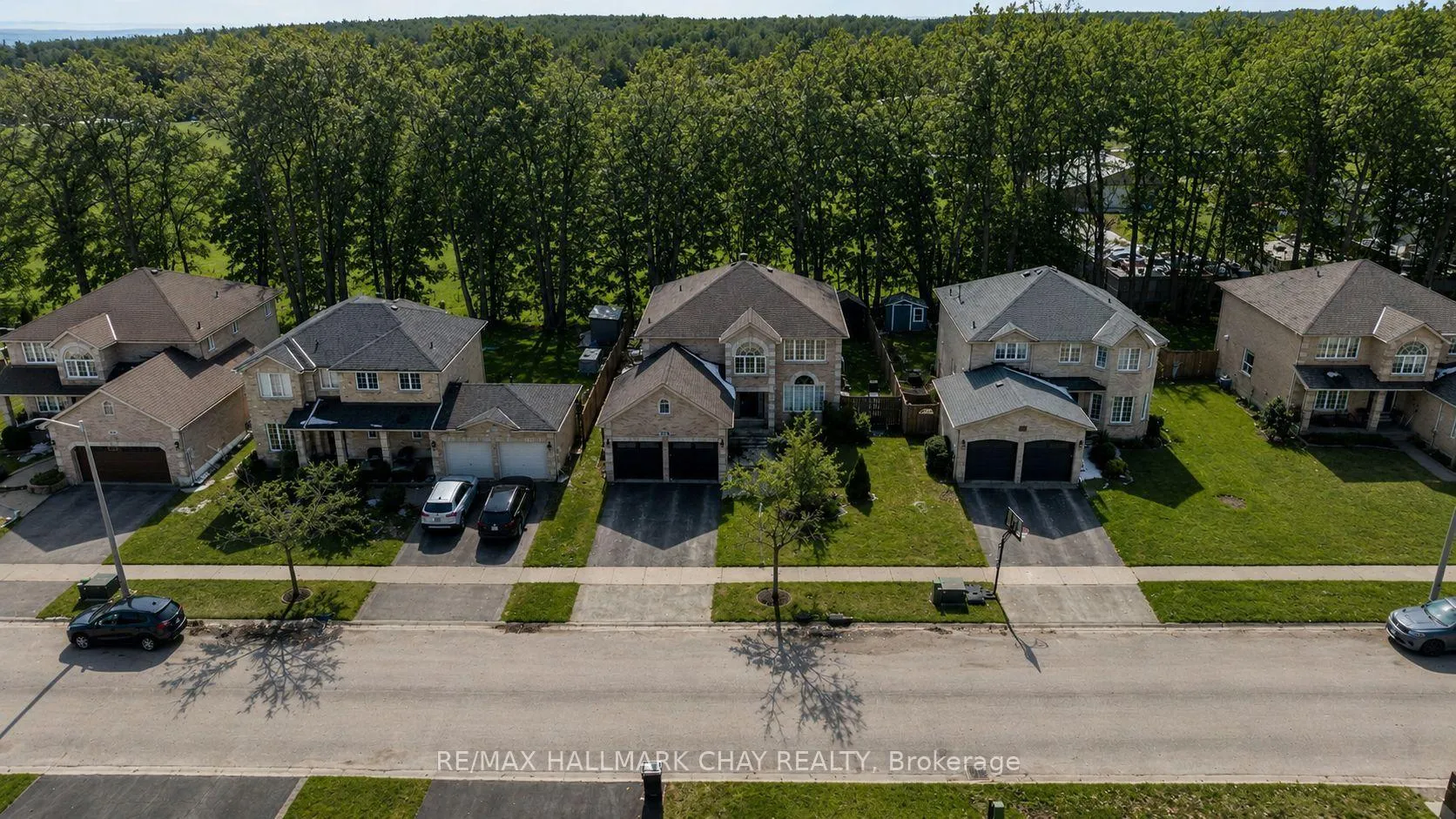 Photo 1 of 63 Northview Crescent, Barrie, Northwest — HOMEH