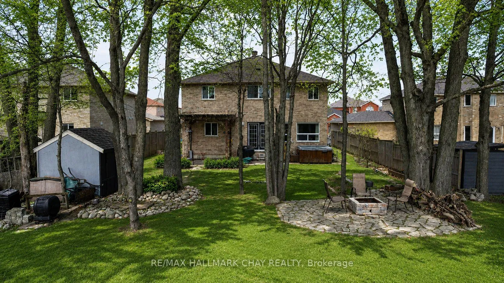 Photo 4 of 63 Northview Crescent, Barrie, Northwest — HOMEH