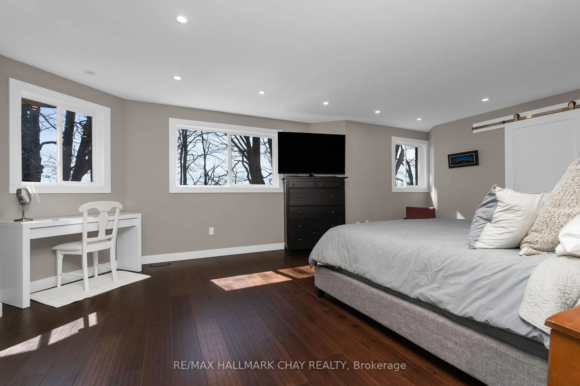 Photo 26 of 63 Northview Crescent, Barrie, Northwest — HOMEH