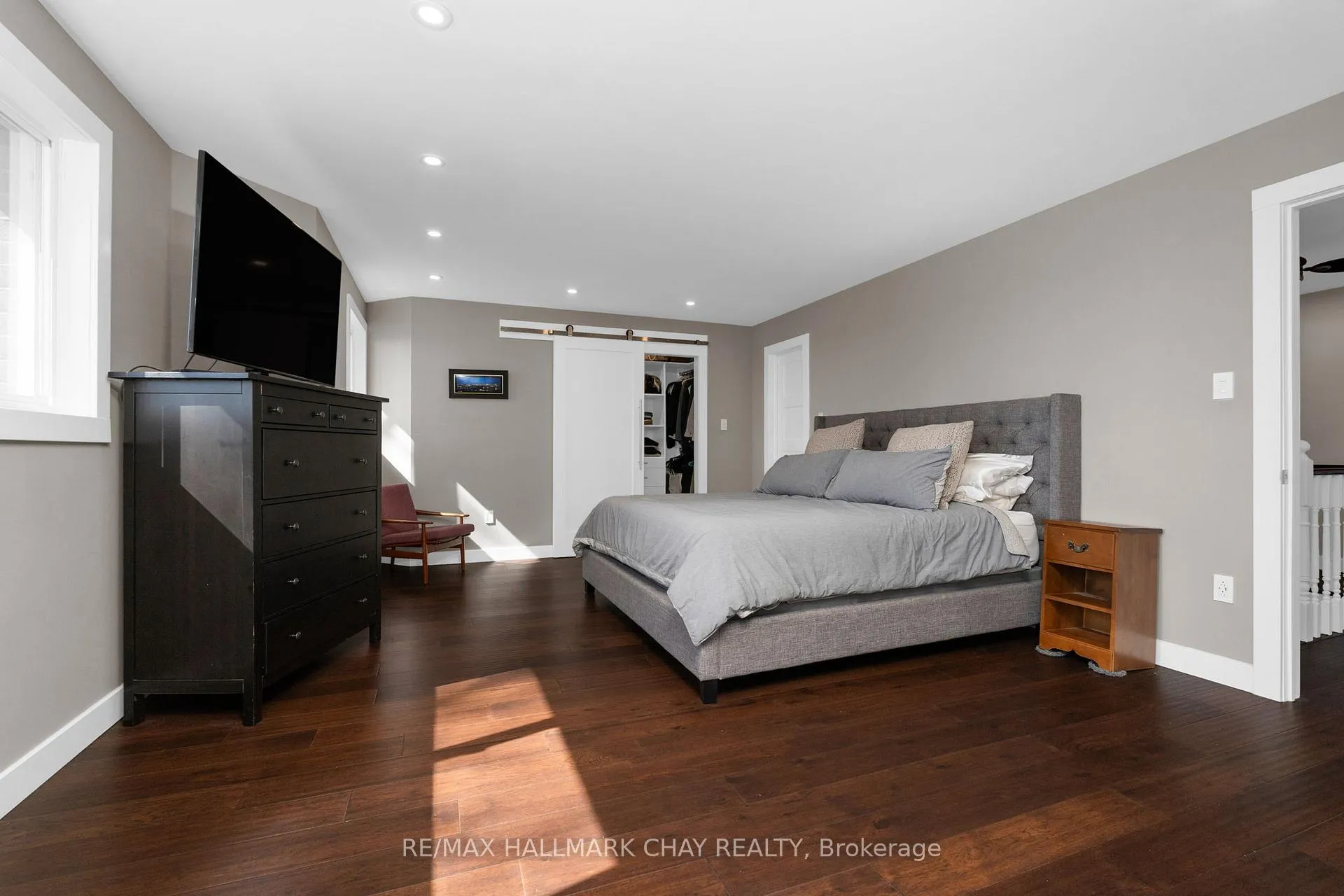 Photo 27 of 63 Northview Crescent, Barrie, Northwest — HOMEH