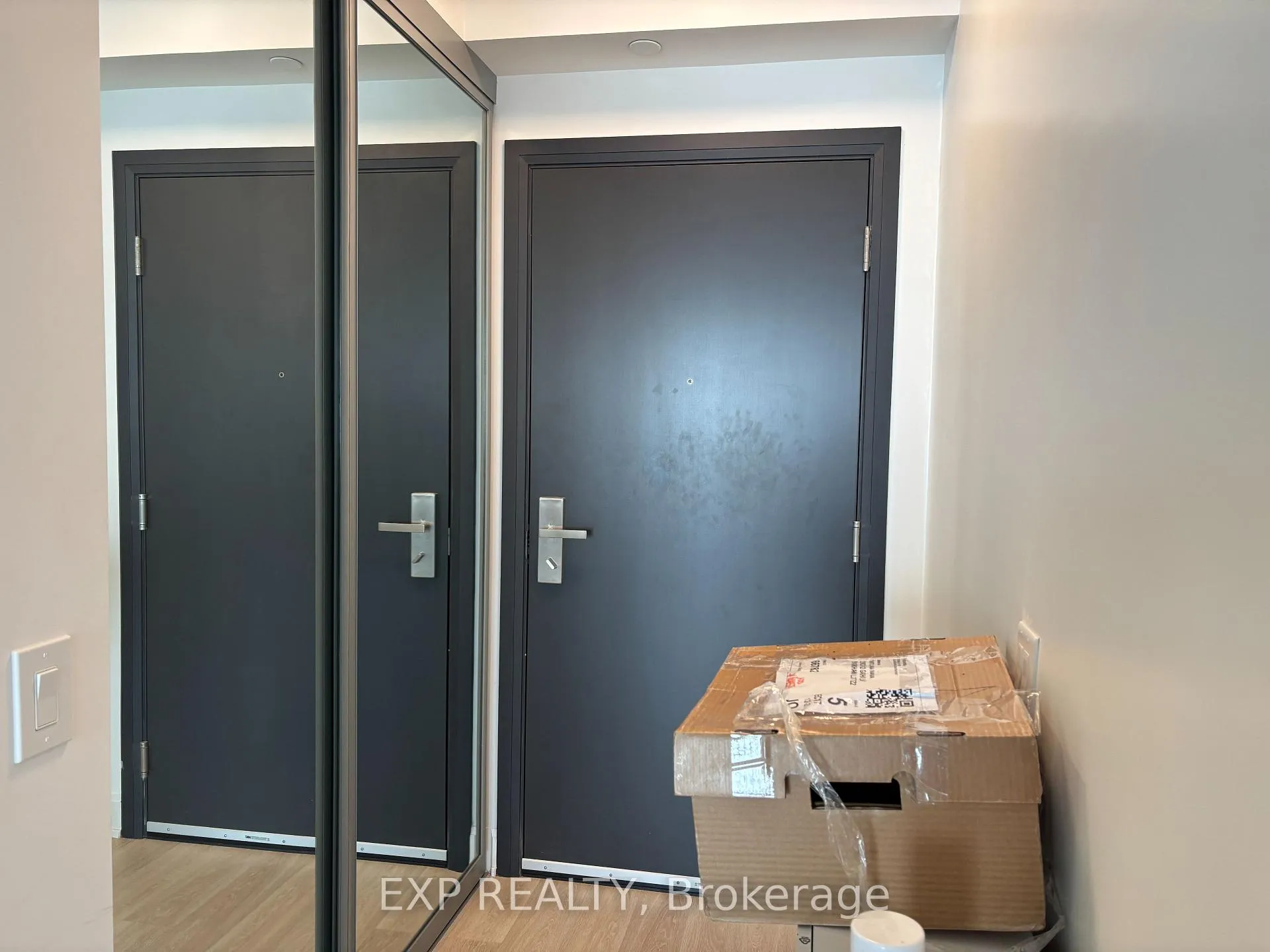 Photo 3 of Unit 2902, 12 Gandhi Lane, Markham, Commerce Valley — HOMEH