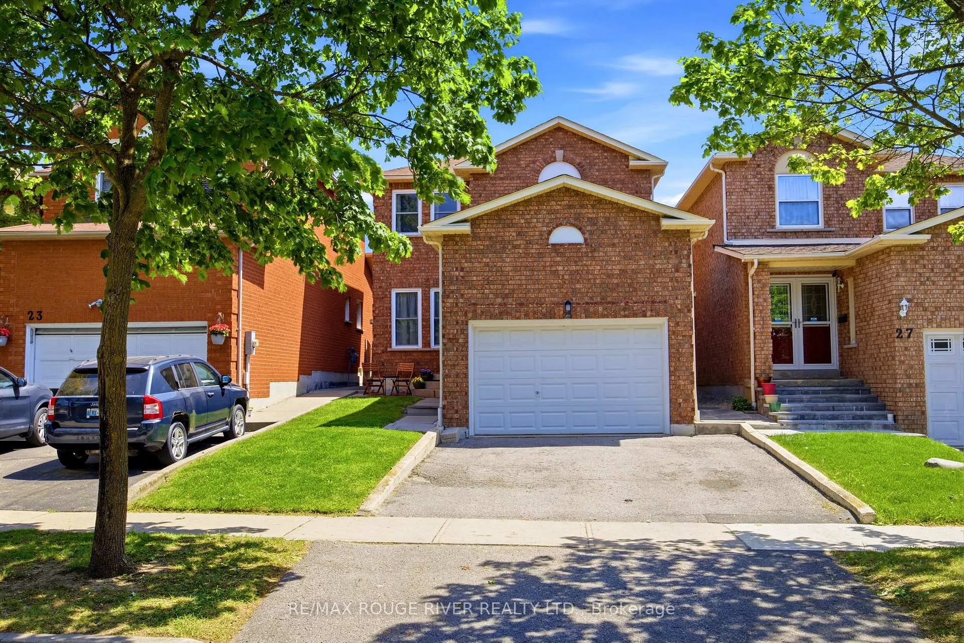 Photo 1 of 25 Cobblestone Drive, Whitby, Pringle Creek — HOMEH