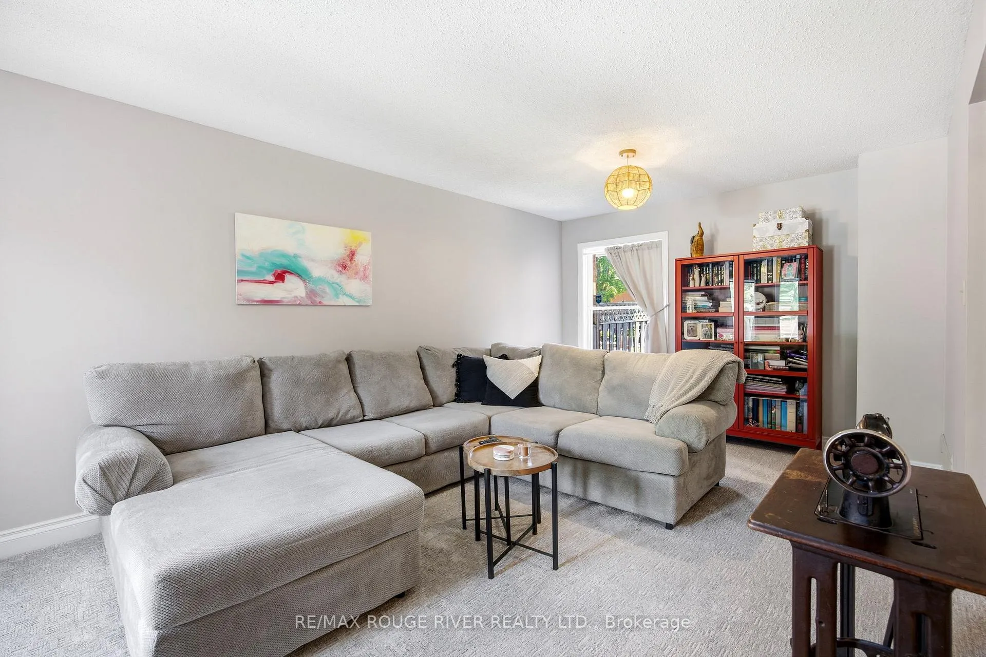 Photo 6 of 25 Cobblestone Drive, Whitby, Pringle Creek — HOMEH
