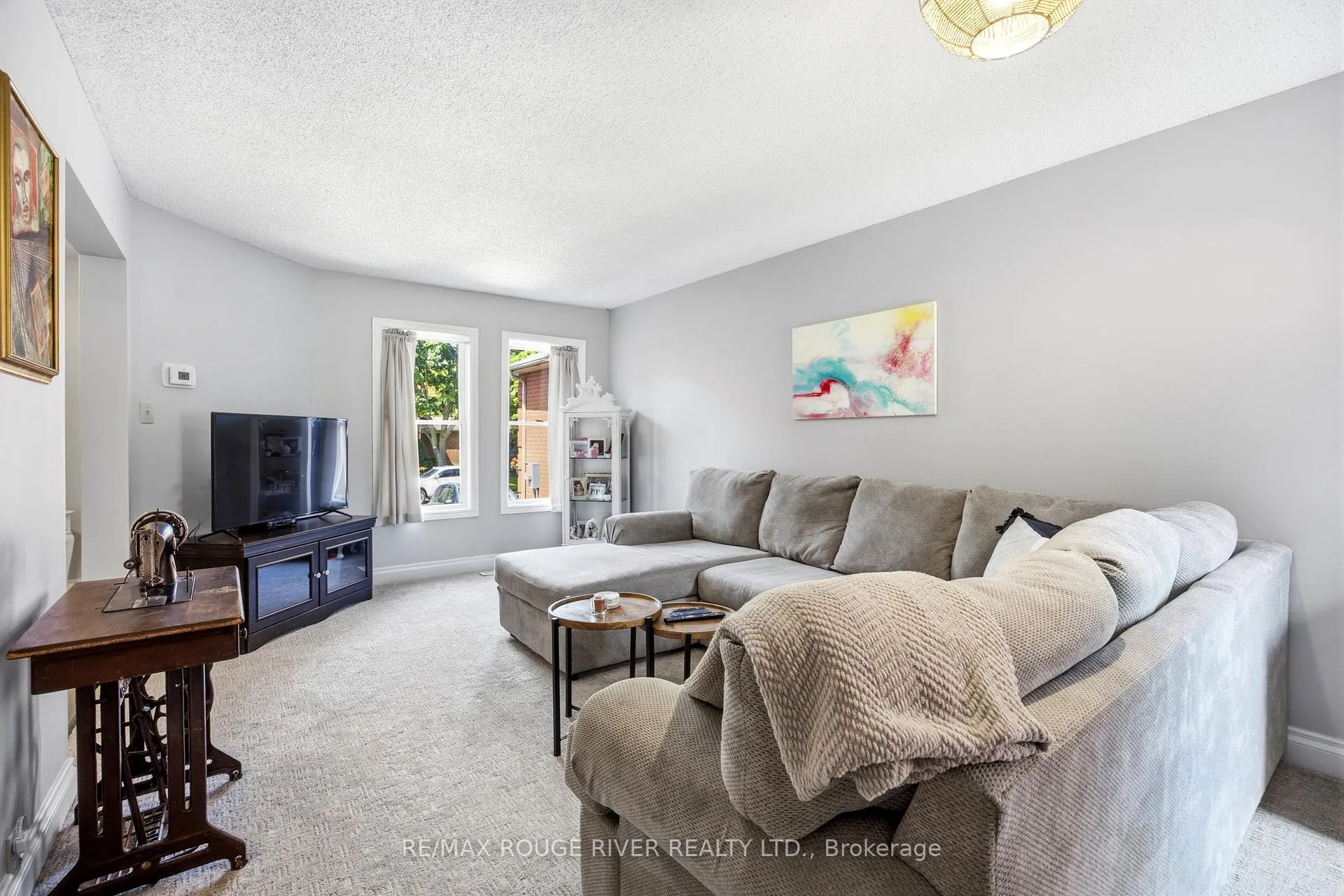 Photo 7 of 25 Cobblestone Drive, Whitby, Pringle Creek — HOMEH
