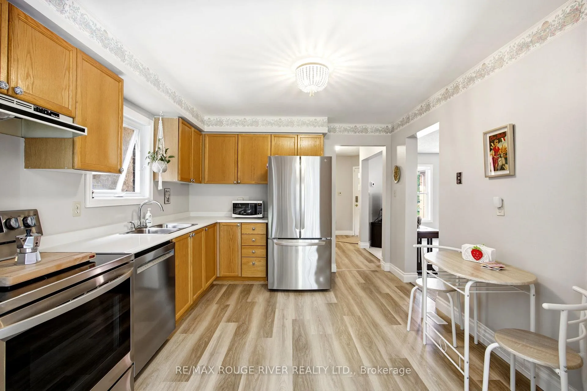 Photo 10 of 25 Cobblestone Drive, Whitby, Pringle Creek — HOMEH