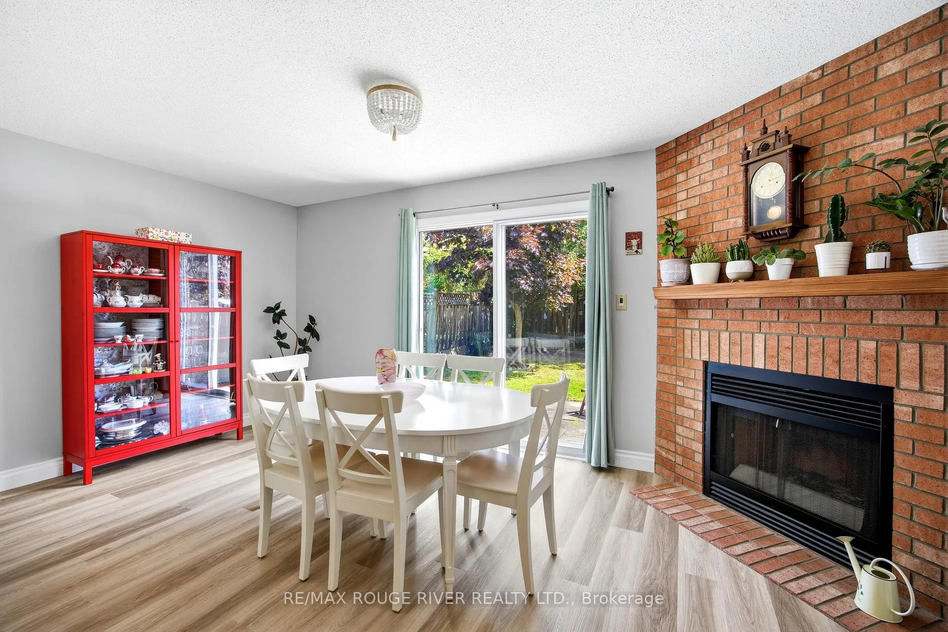 Photo 12 of 25 Cobblestone Drive, Whitby, Pringle Creek — HOMEH