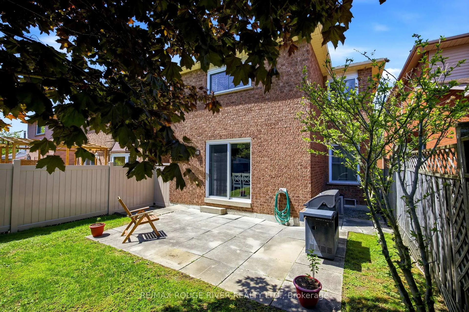 Photo 26 of 25 Cobblestone Drive, Whitby, Pringle Creek — HOMEH