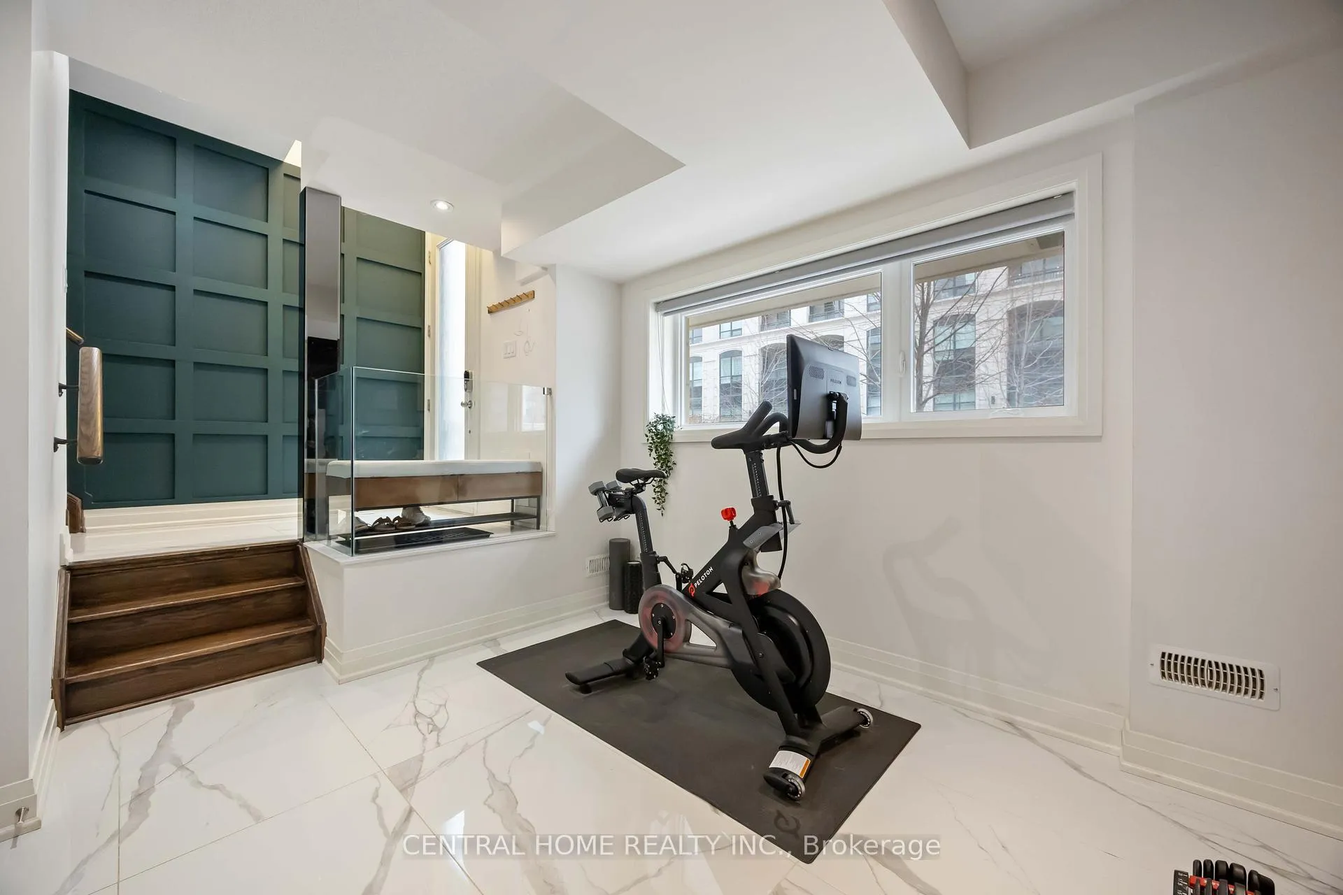 Photo 3 of 20 William Saville Street, Markham, Unionville — HOMEH