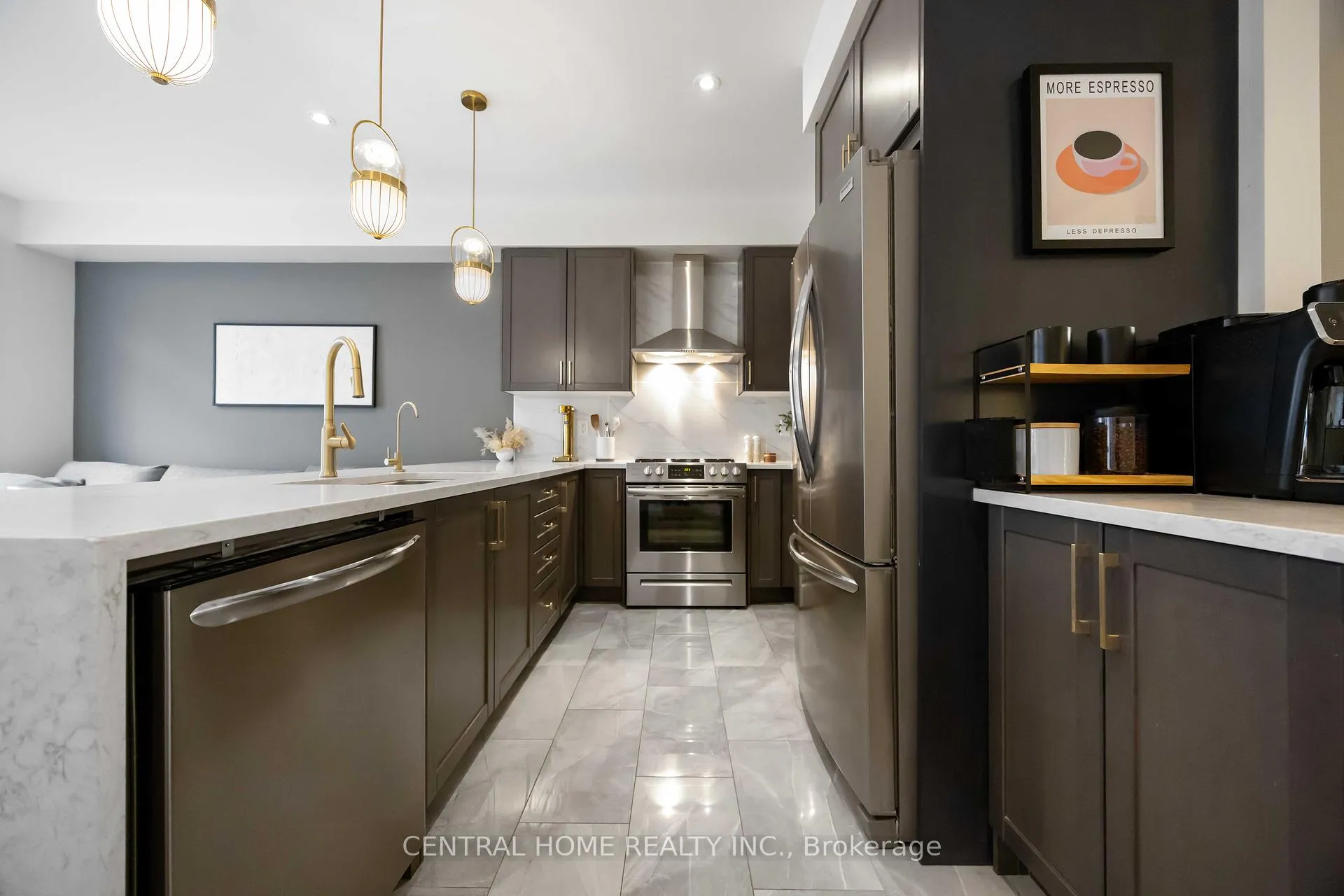 Photo 8 of 20 William Saville Street, Markham, Unionville — HOMEH