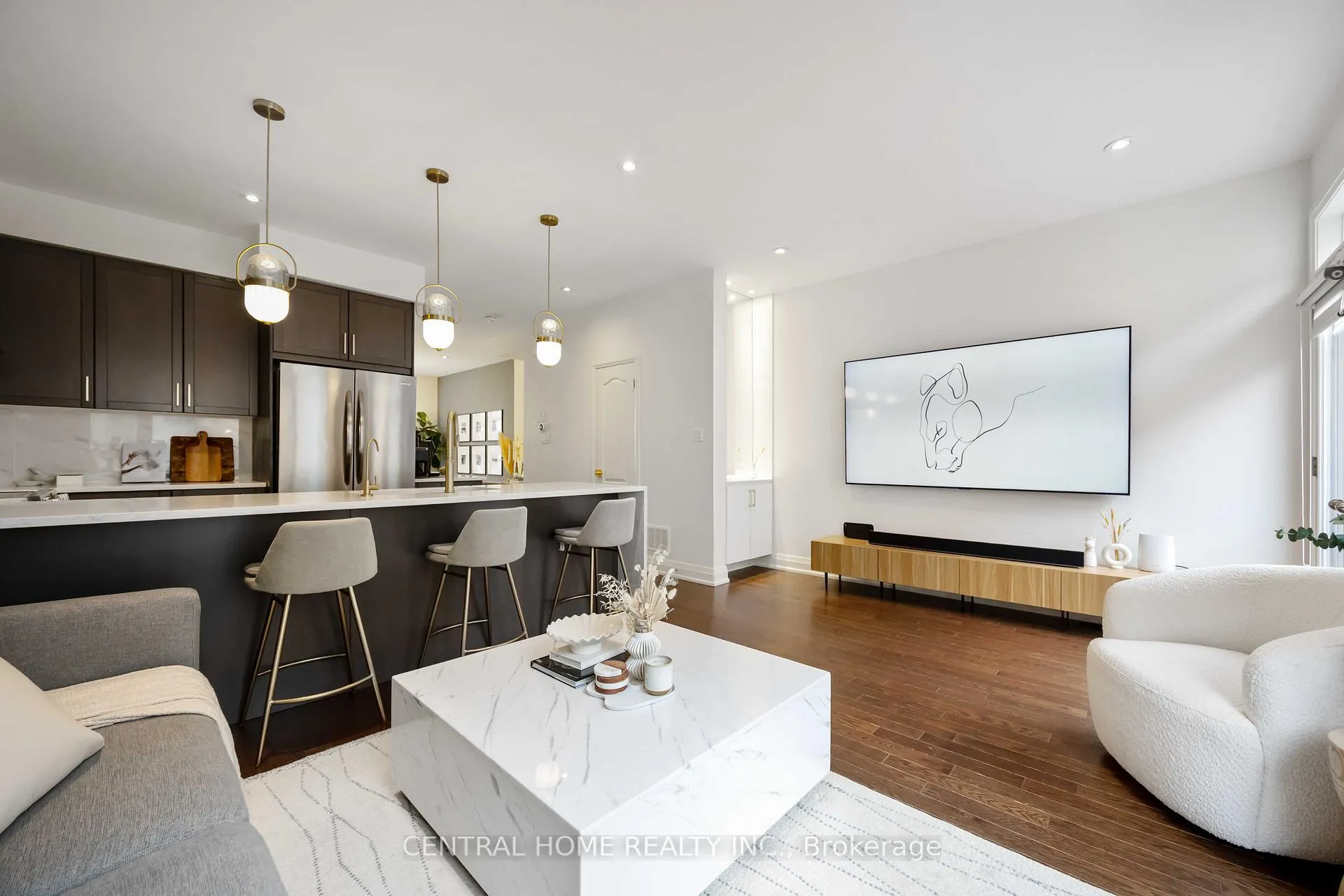 Photo 12 of 20 William Saville Street, Markham, Unionville — HOMEH