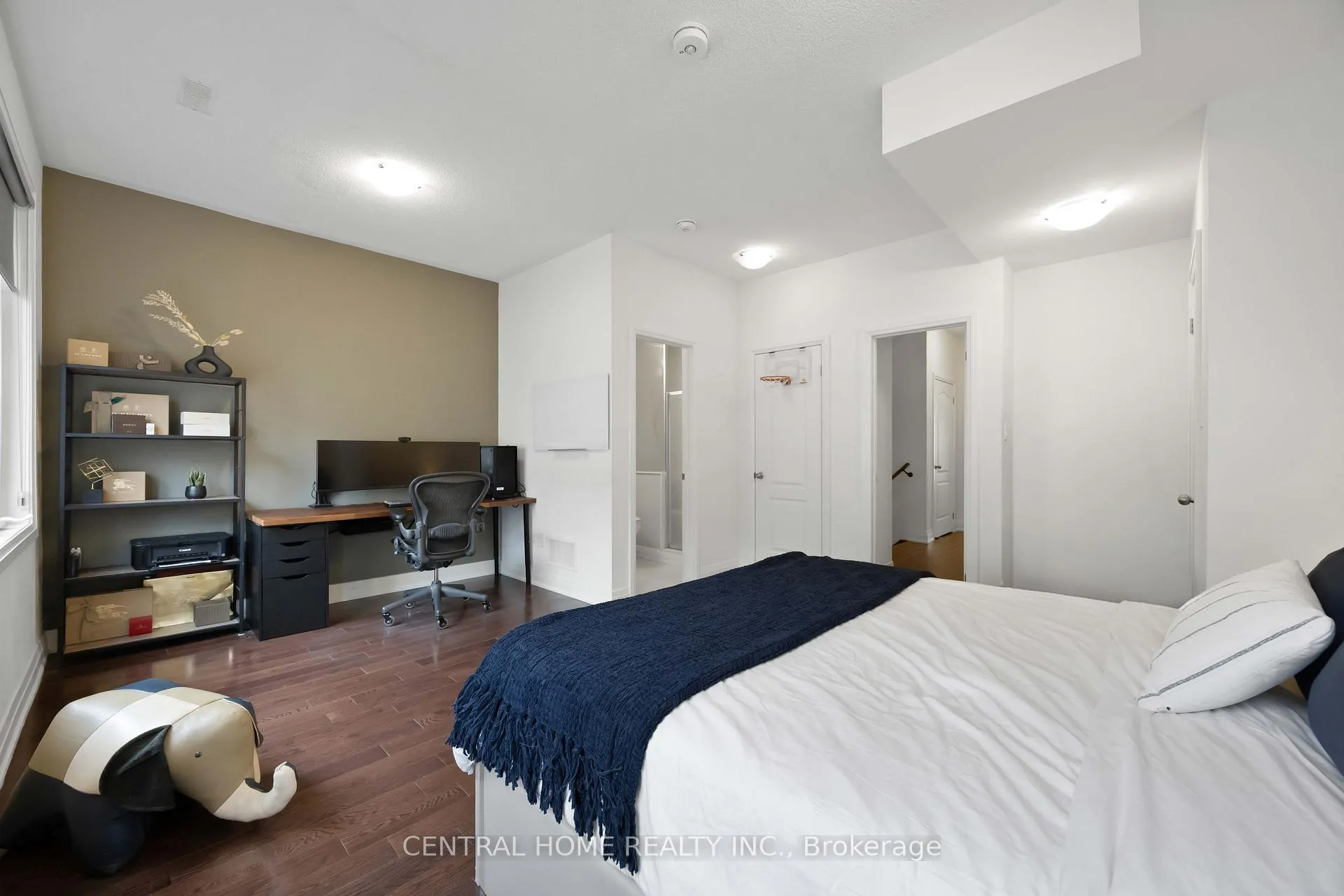 Photo 16 of 20 William Saville Street, Markham, Unionville — HOMEH