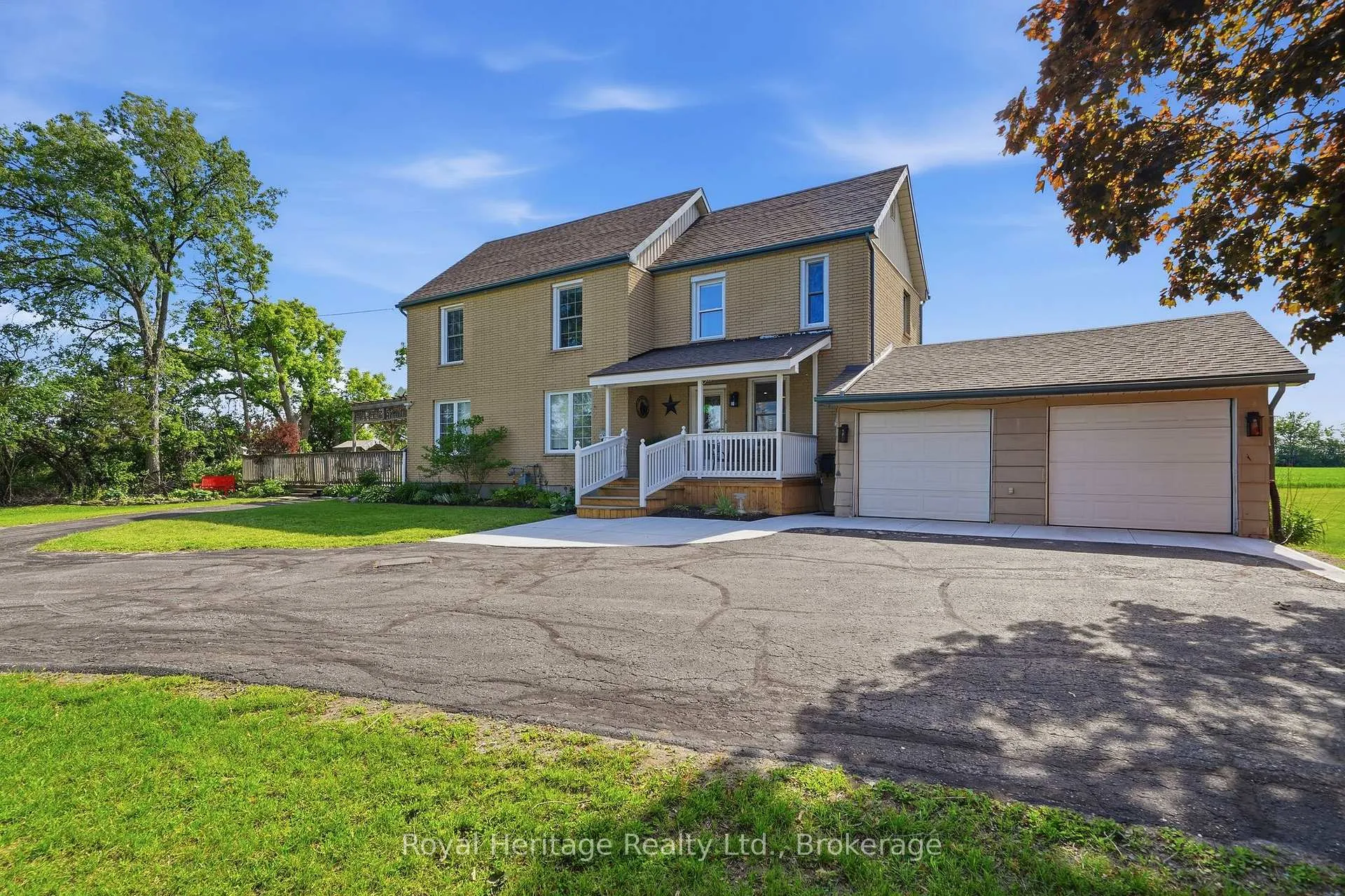 Photo 2 of 232 Farnham Road, Belleville, Thurlow Ward — HOMEH