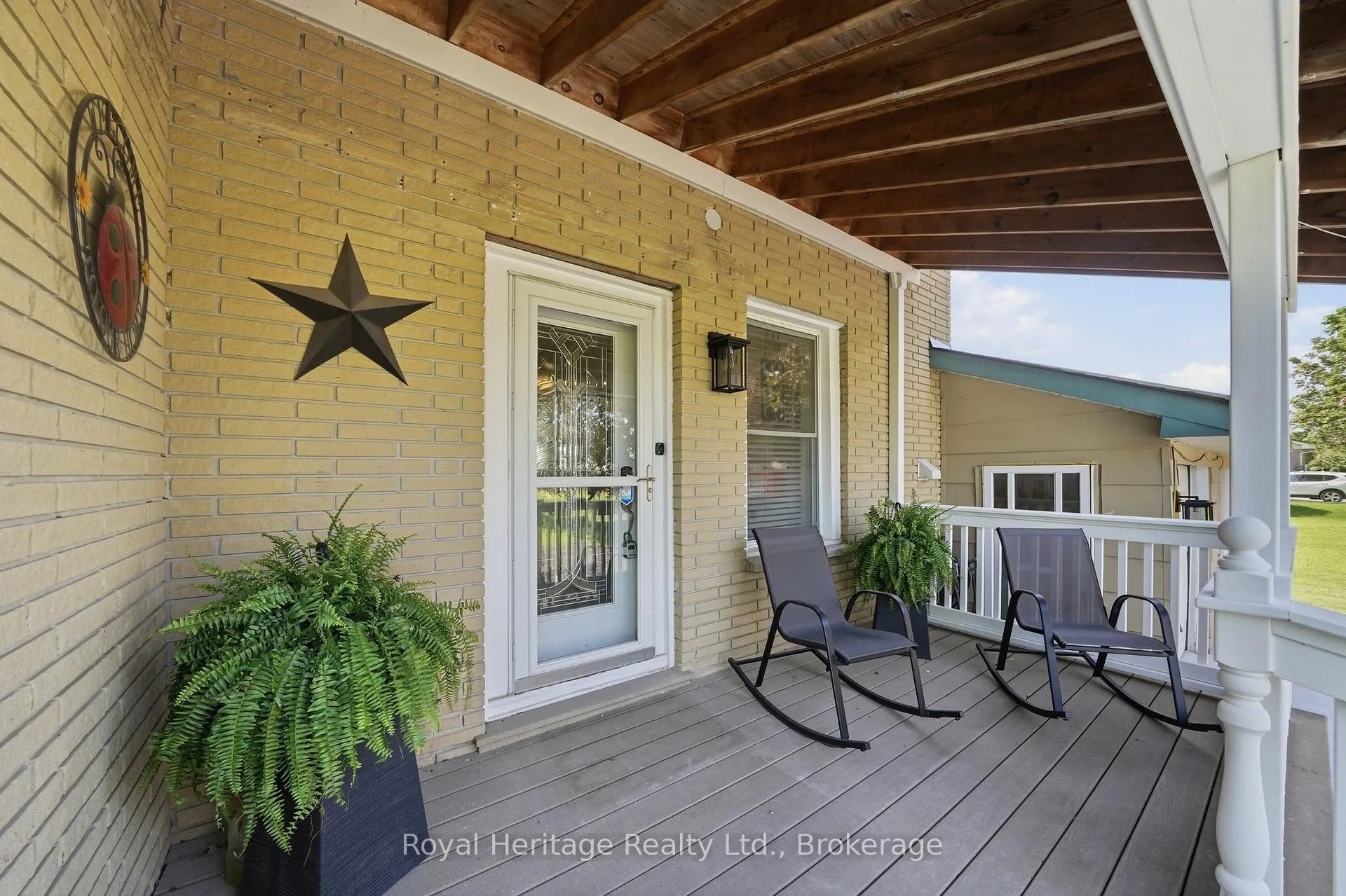 Photo 5 of 232 Farnham Road, Belleville, Thurlow Ward — HOMEH