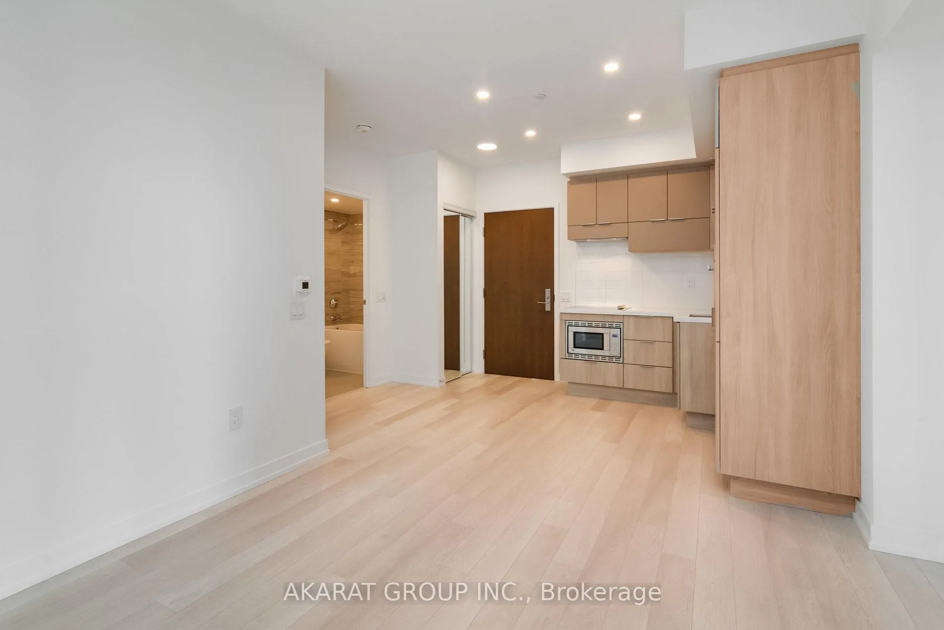 Photo 13 of Unit 2407, 39 Roehampton Avenue, Toronto, Mount Pleasant West — HOMEH
