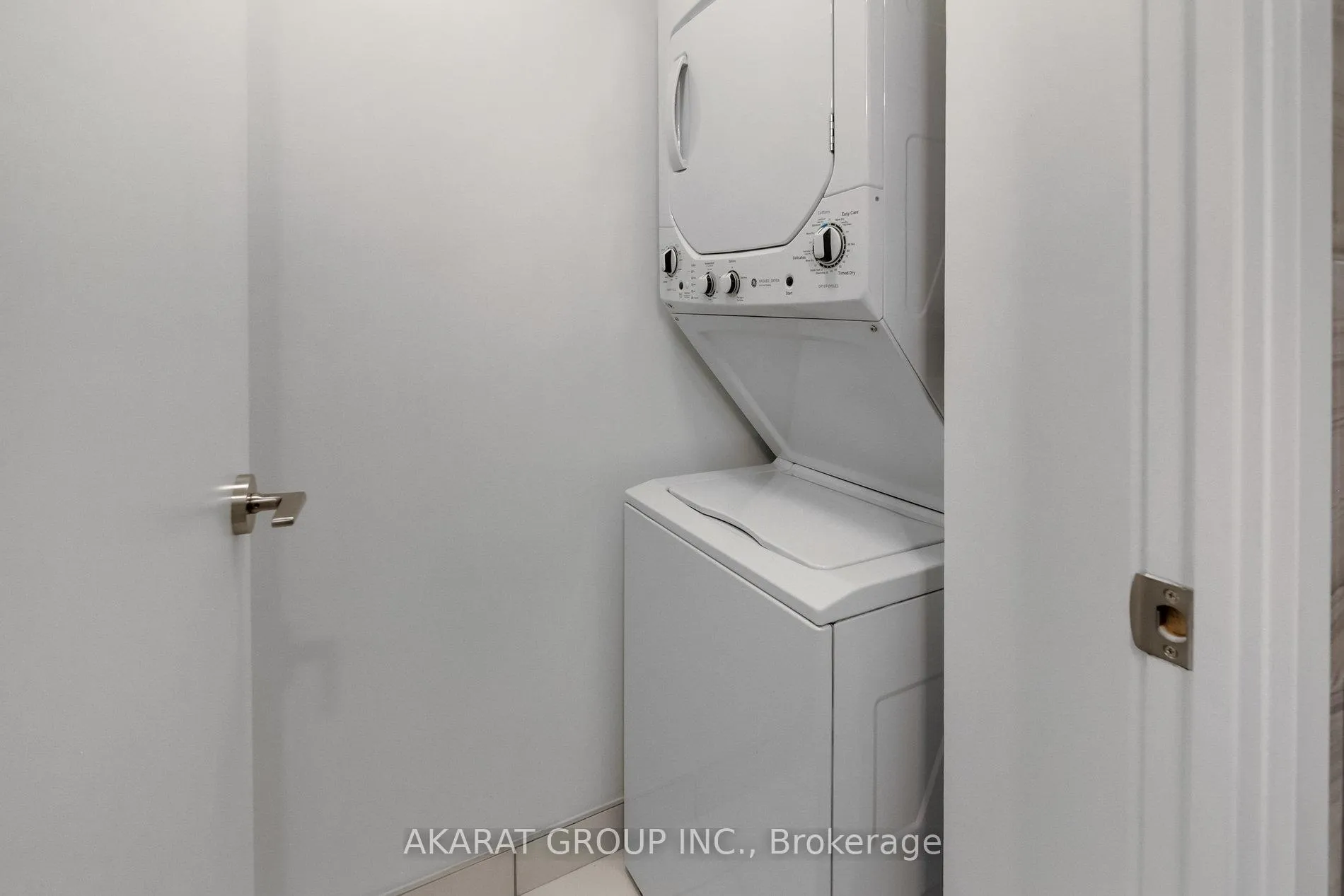 Photo 25 of Unit 2407, 39 Roehampton Avenue, Toronto, Mount Pleasant West — HOMEH