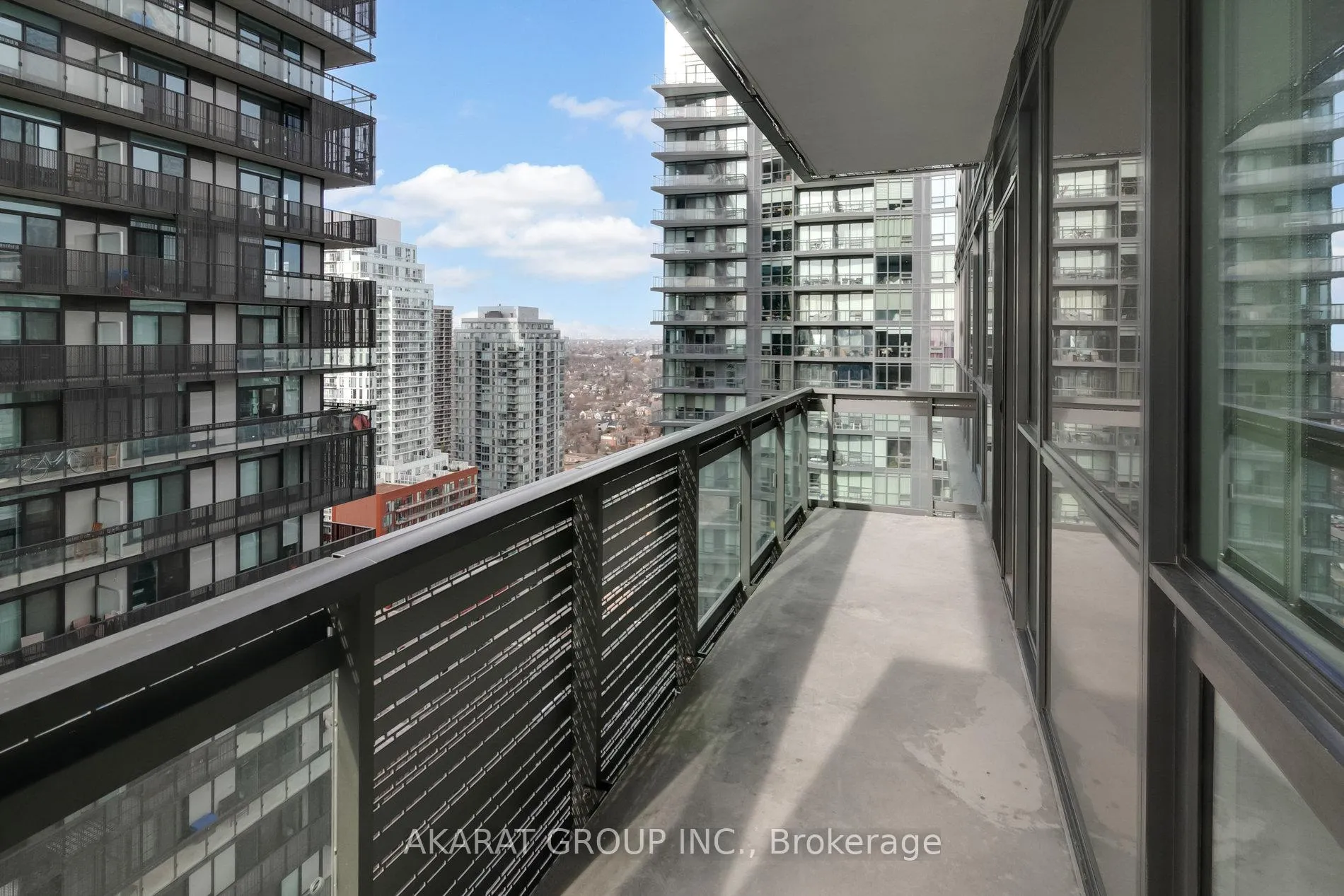 Photo 27 of Unit 2407, 39 Roehampton Avenue, Toronto, Mount Pleasant West — HOMEH