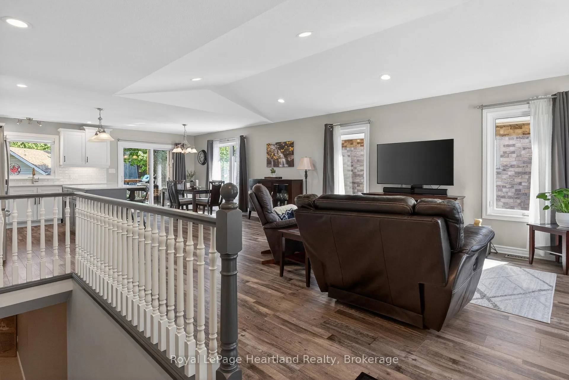 Photo 6 of 86 Huron Street W, South Huron, Exeter — HOMEH
