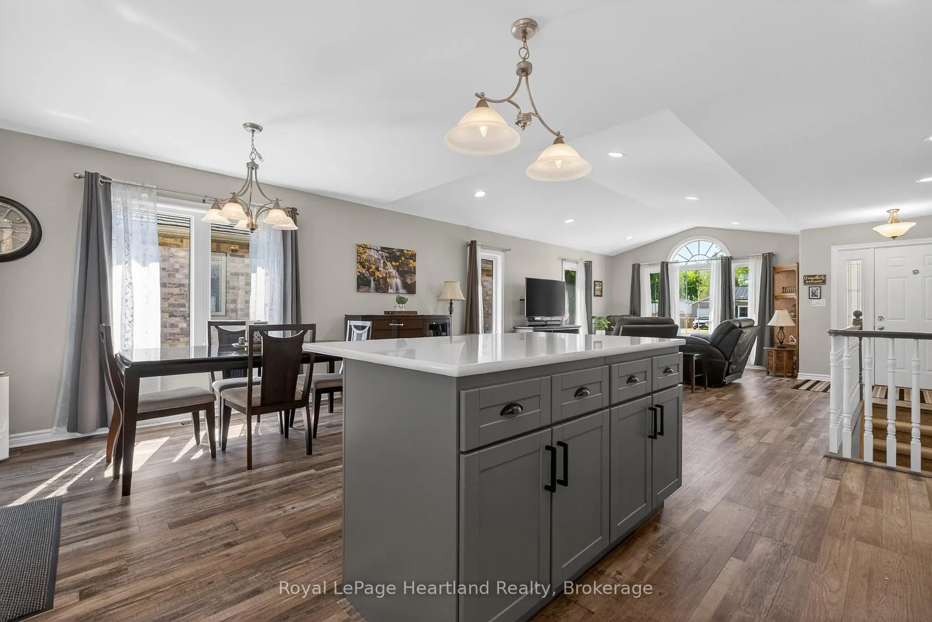 Photo 12 of 86 Huron Street W, South Huron, Exeter — HOMEH