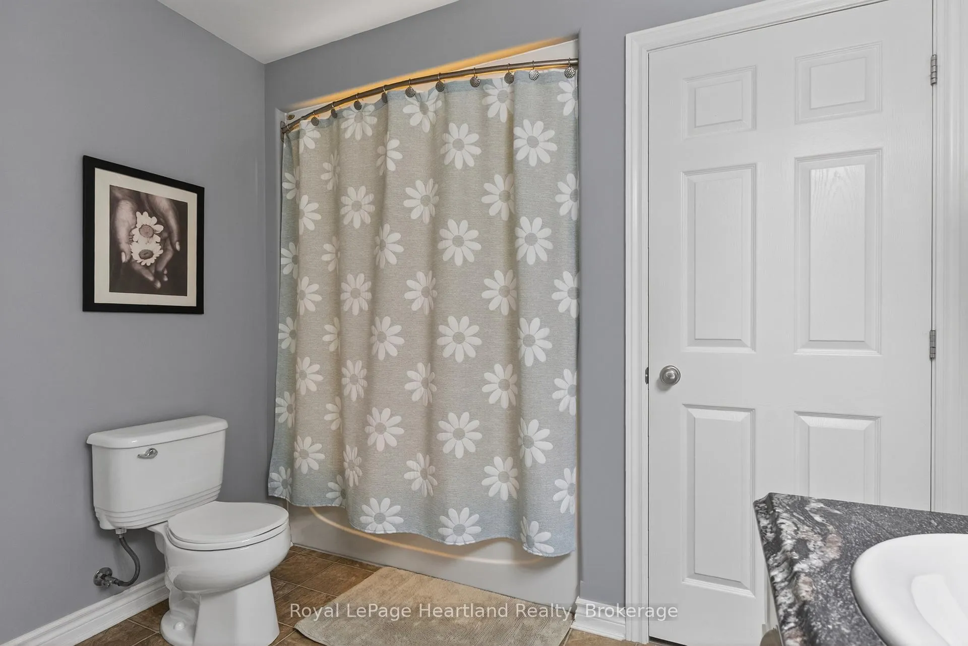 Photo 25 of 86 Huron Street W, South Huron, Exeter — HOMEH