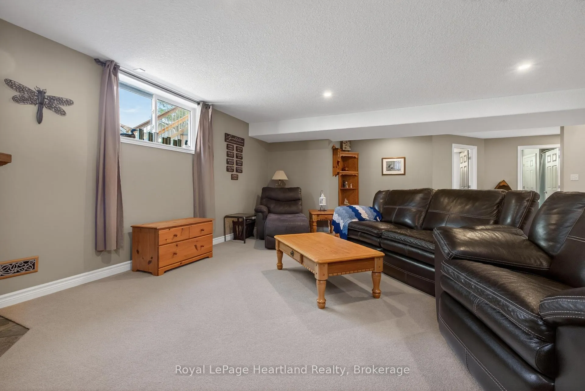 Photo 29 of 86 Huron Street W, South Huron, Exeter — HOMEH