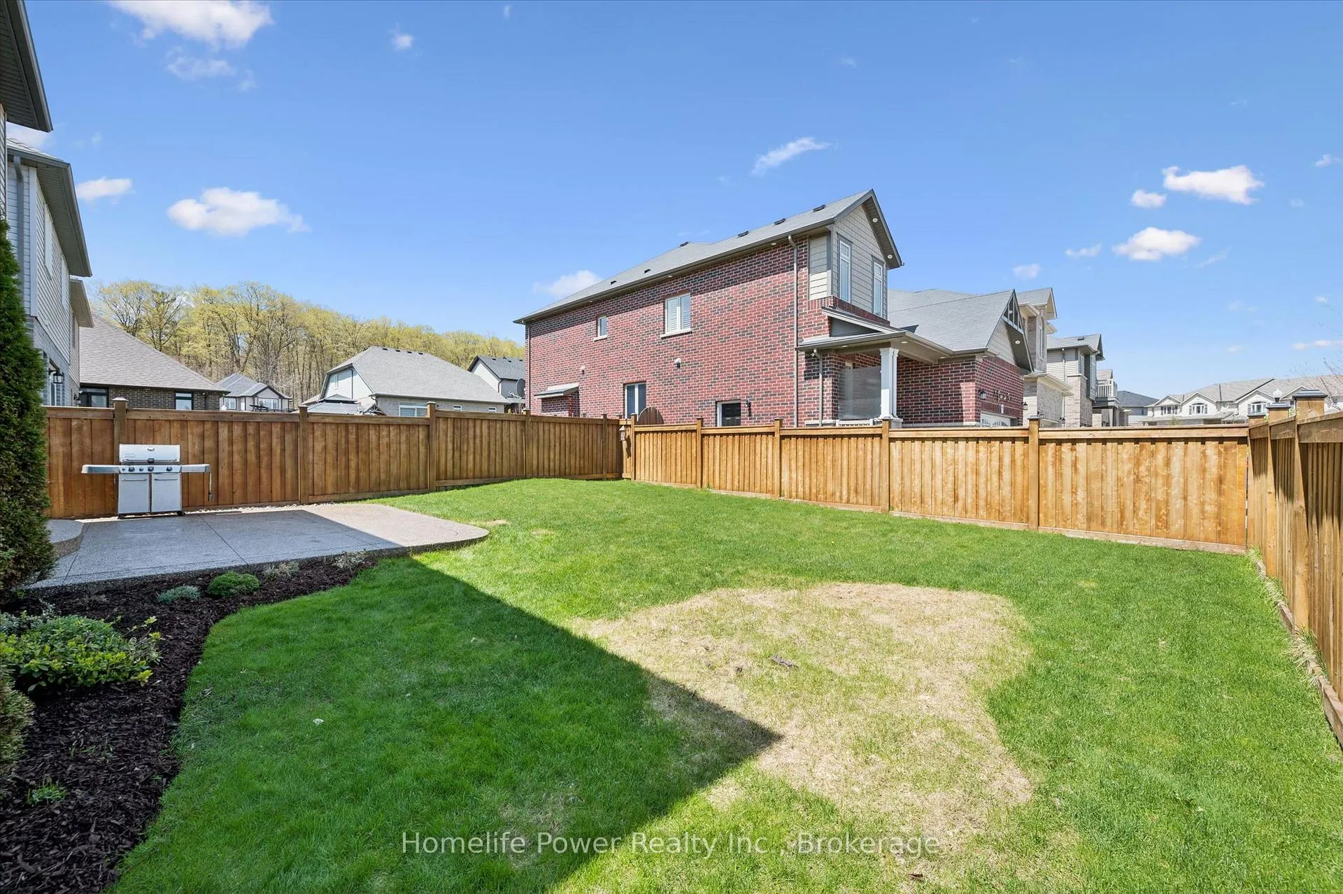 Photo 41 of 72 Elmbank Trail, Kitchener, Doon South — HOMEH