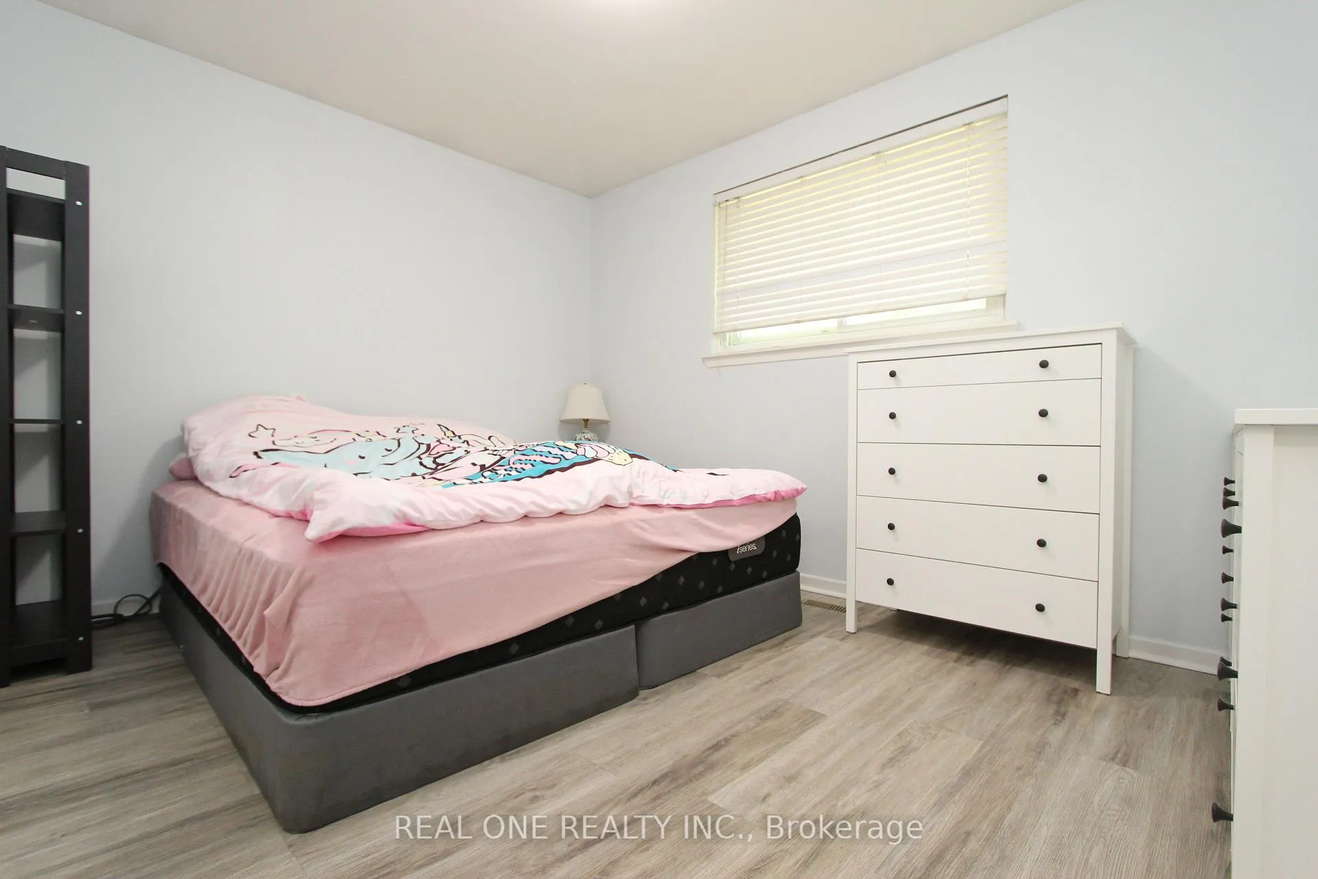 Photo 13 of 25 Bigwin Drive, Aurora, Aurora Heights — HOMEH
