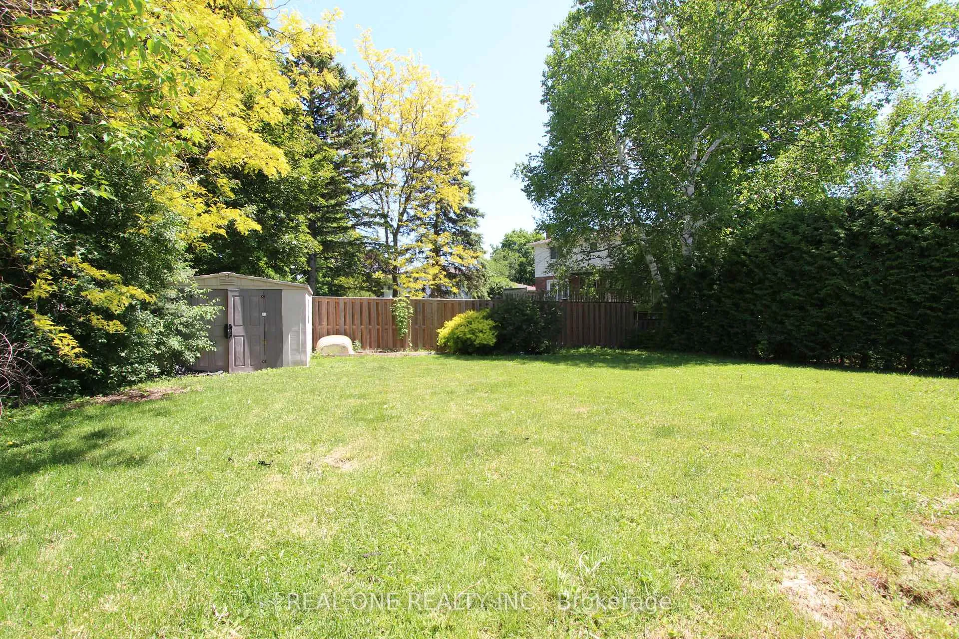 Photo 30 of 25 Bigwin Drive, Aurora, Aurora Heights — HOMEH
