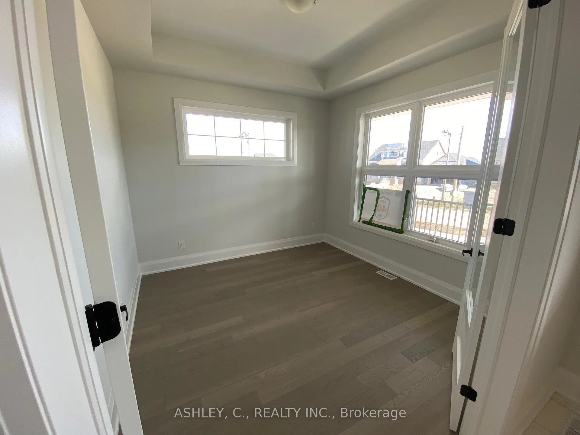 Photo 4 of 20 Chinaberry Road, Caledon, Alton — HOMEH