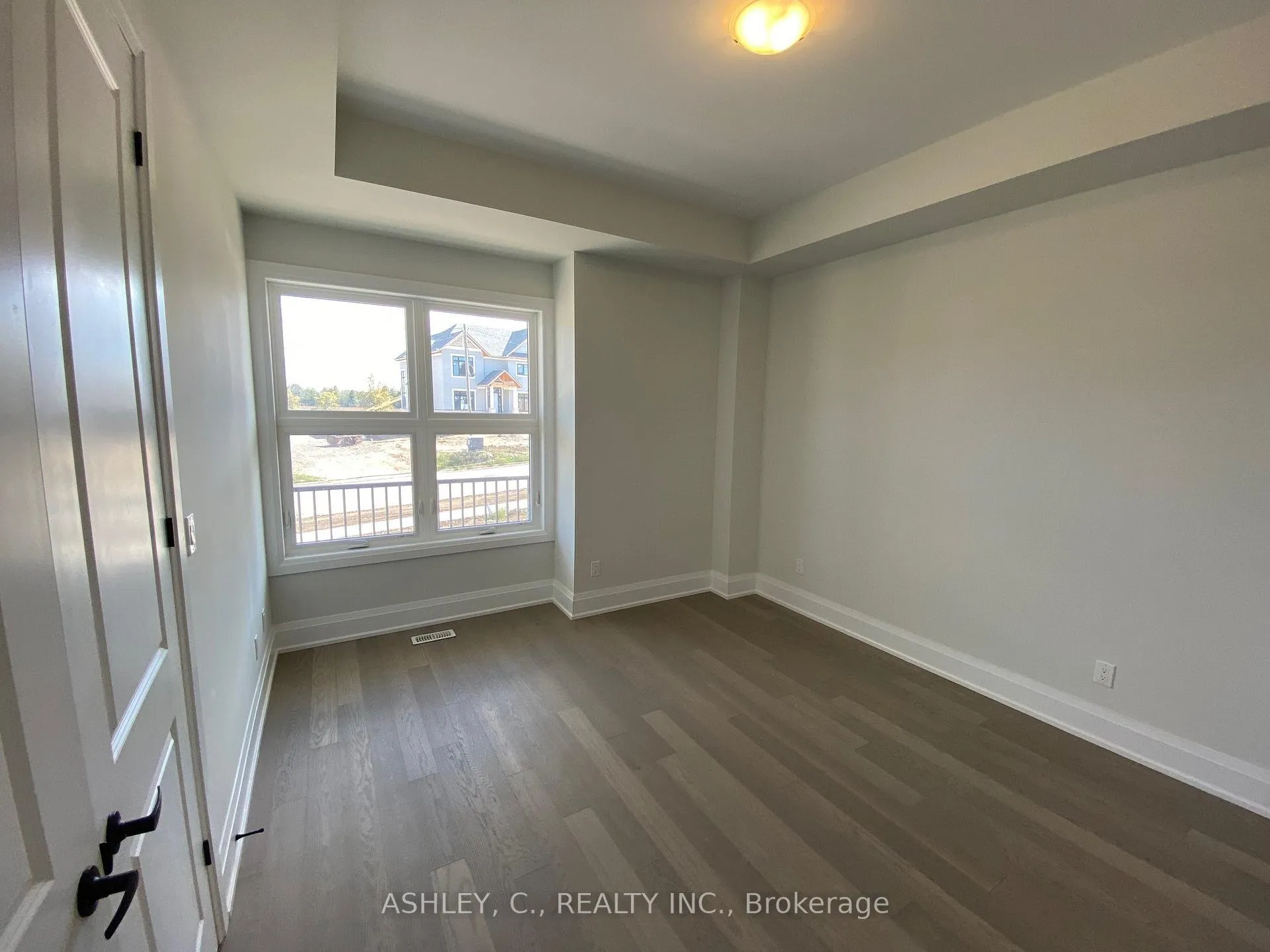 Photo 5 of 20 Chinaberry Road, Caledon, Alton — HOMEH
