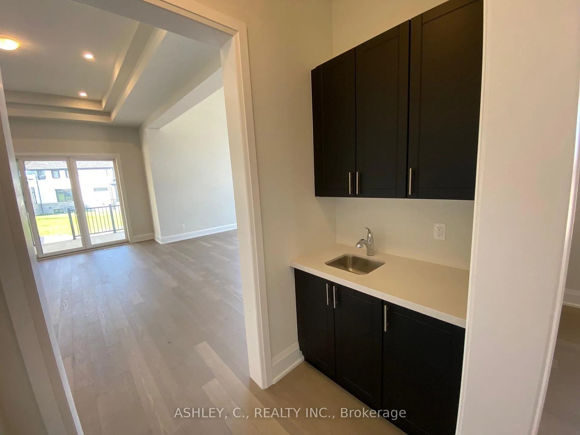 Photo 9 of 20 Chinaberry Road, Caledon, Alton — HOMEH
