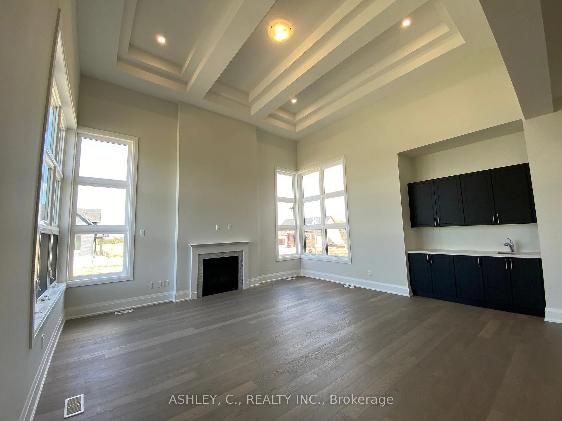 Photo 10 of 20 Chinaberry Road, Caledon, Alton — HOMEH