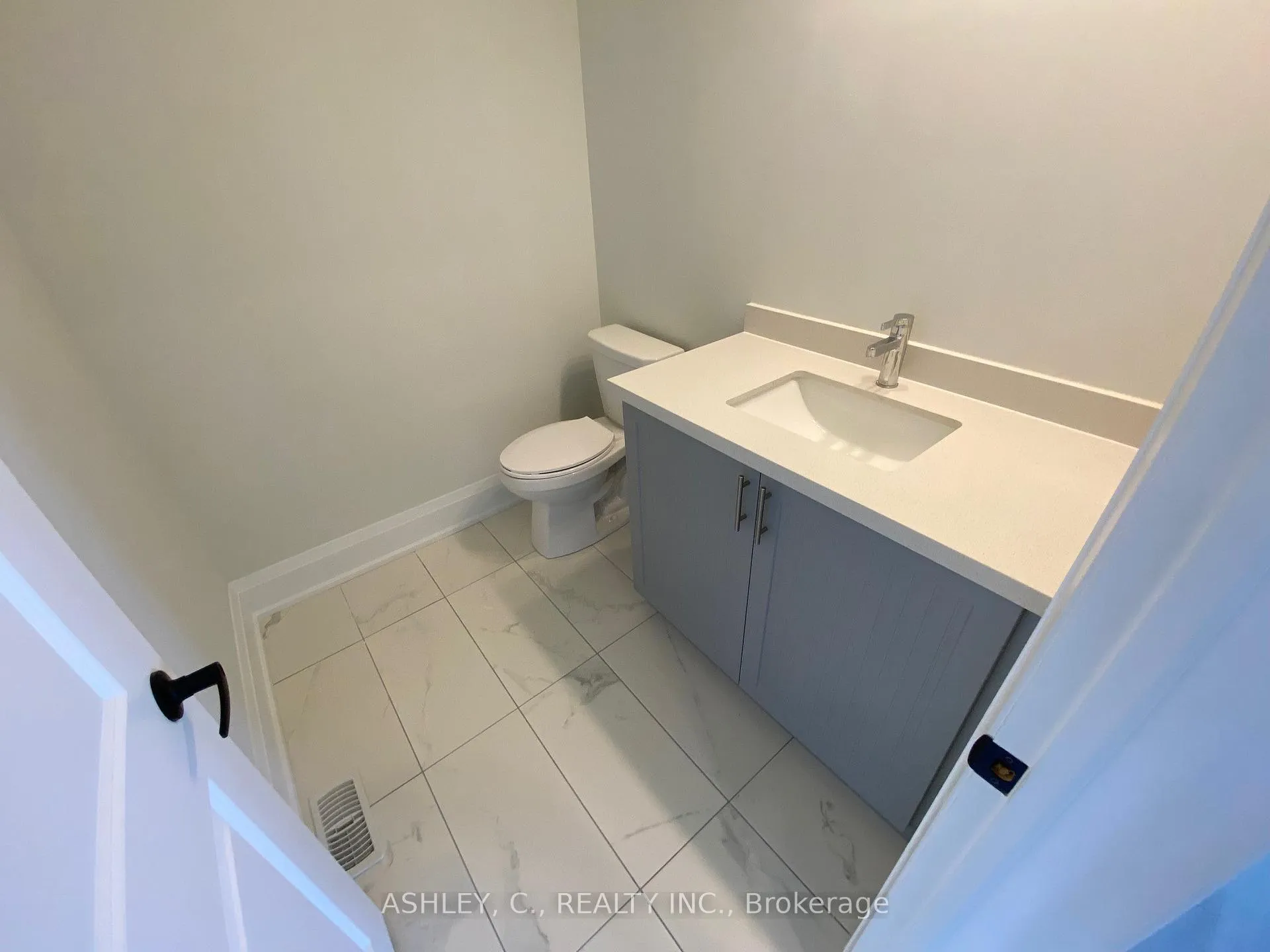 Photo 13 of 20 Chinaberry Road, Caledon, Alton — HOMEH