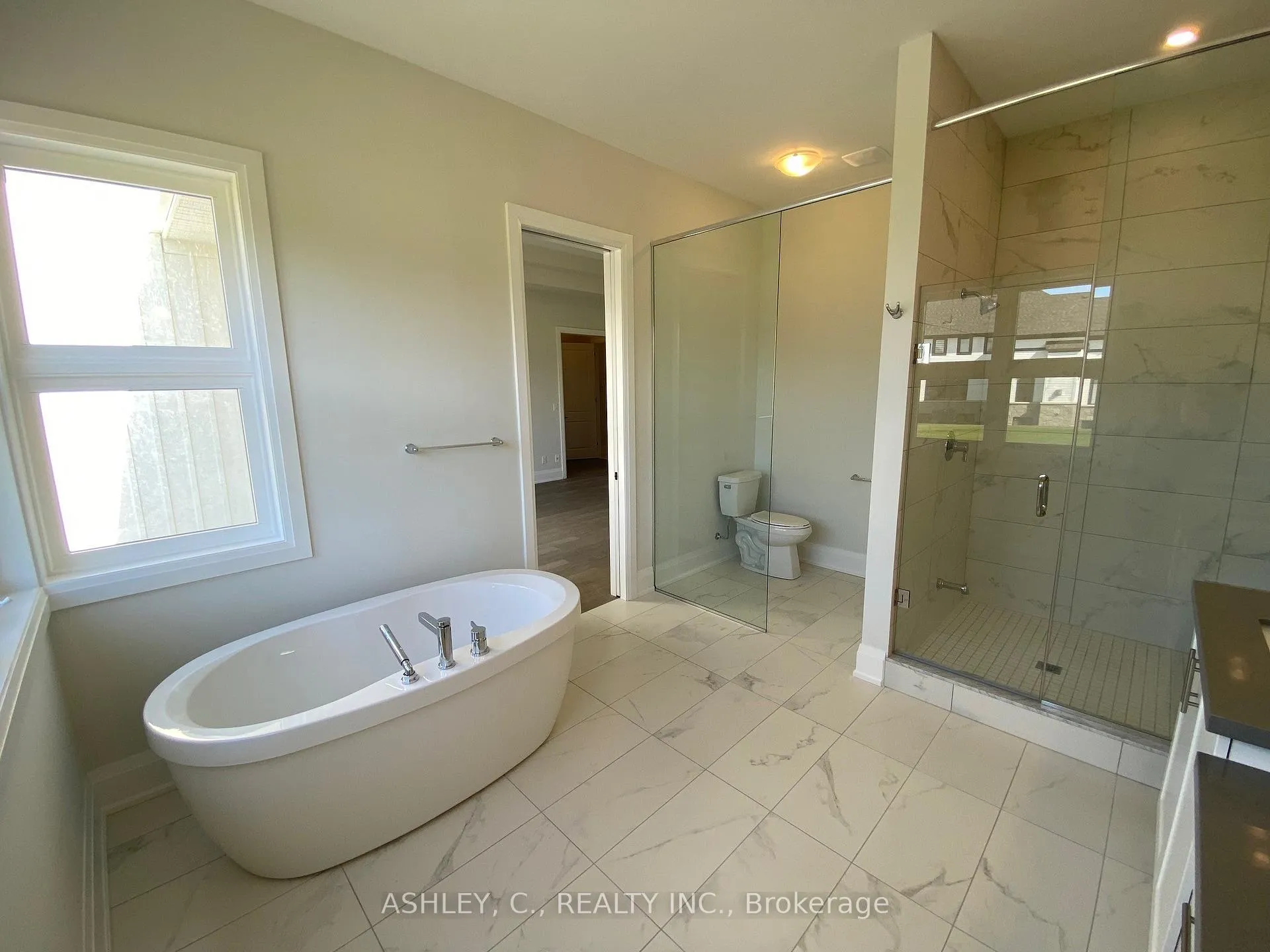 Photo 18 of 20 Chinaberry Road, Caledon, Alton — HOMEH
